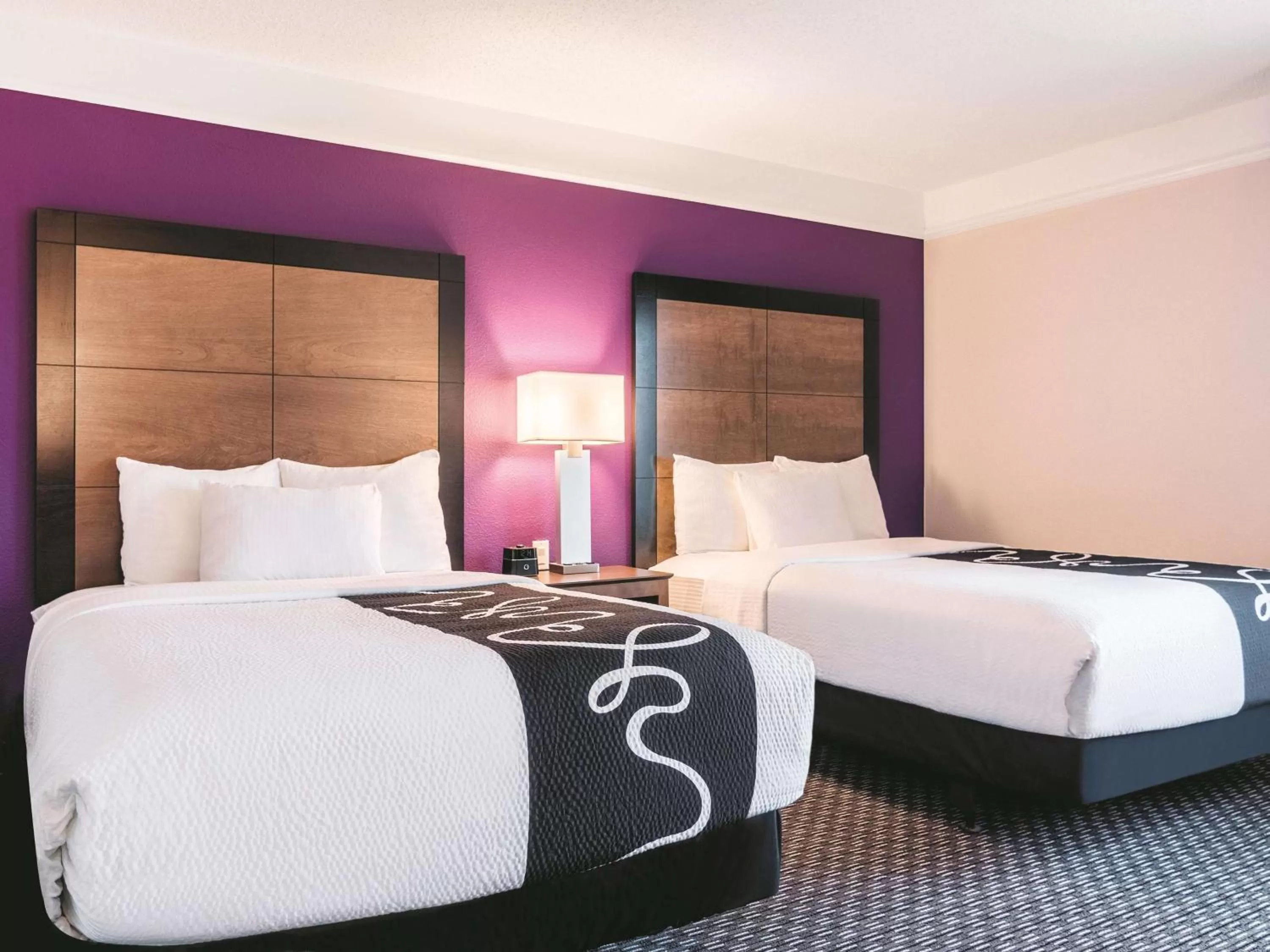 Photo of the whole room, Bed in La Quinta by Wyndham Shreveport Airport