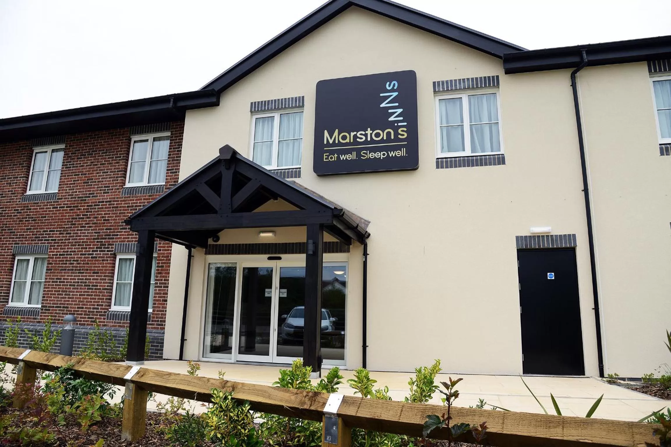 Facade/entrance in Lock Keeper, Worksop by Marston's Inns