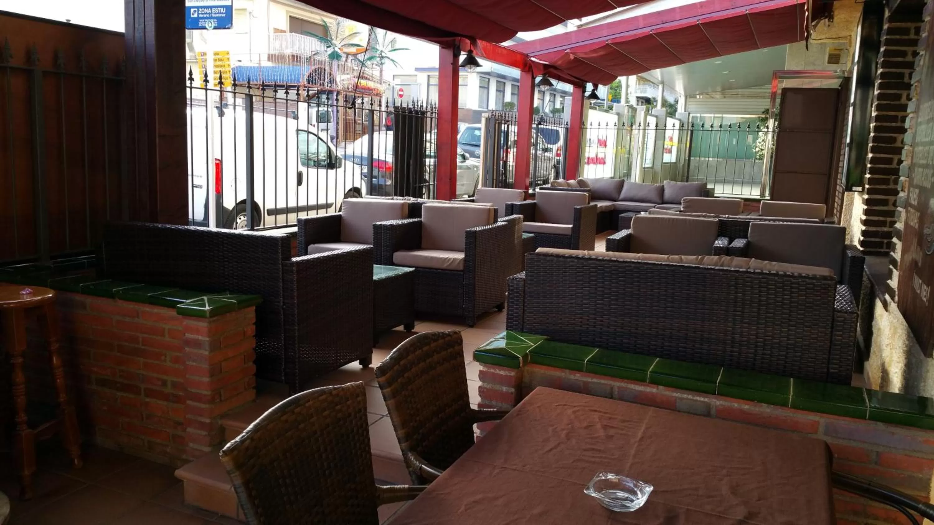 Lounge or bar in Aparthotel Safari