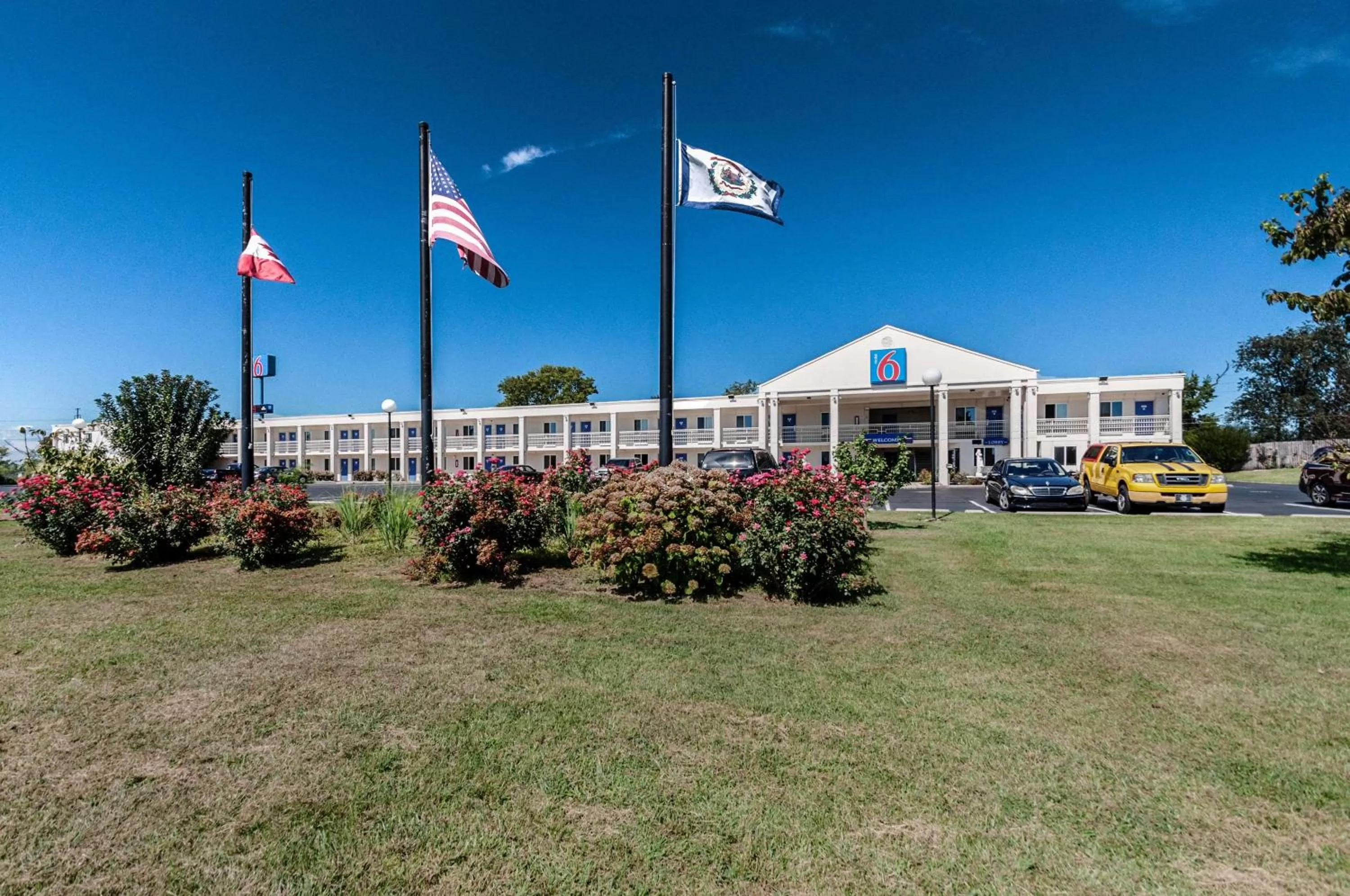 Property building in Motel 6-Martinsburg, WV