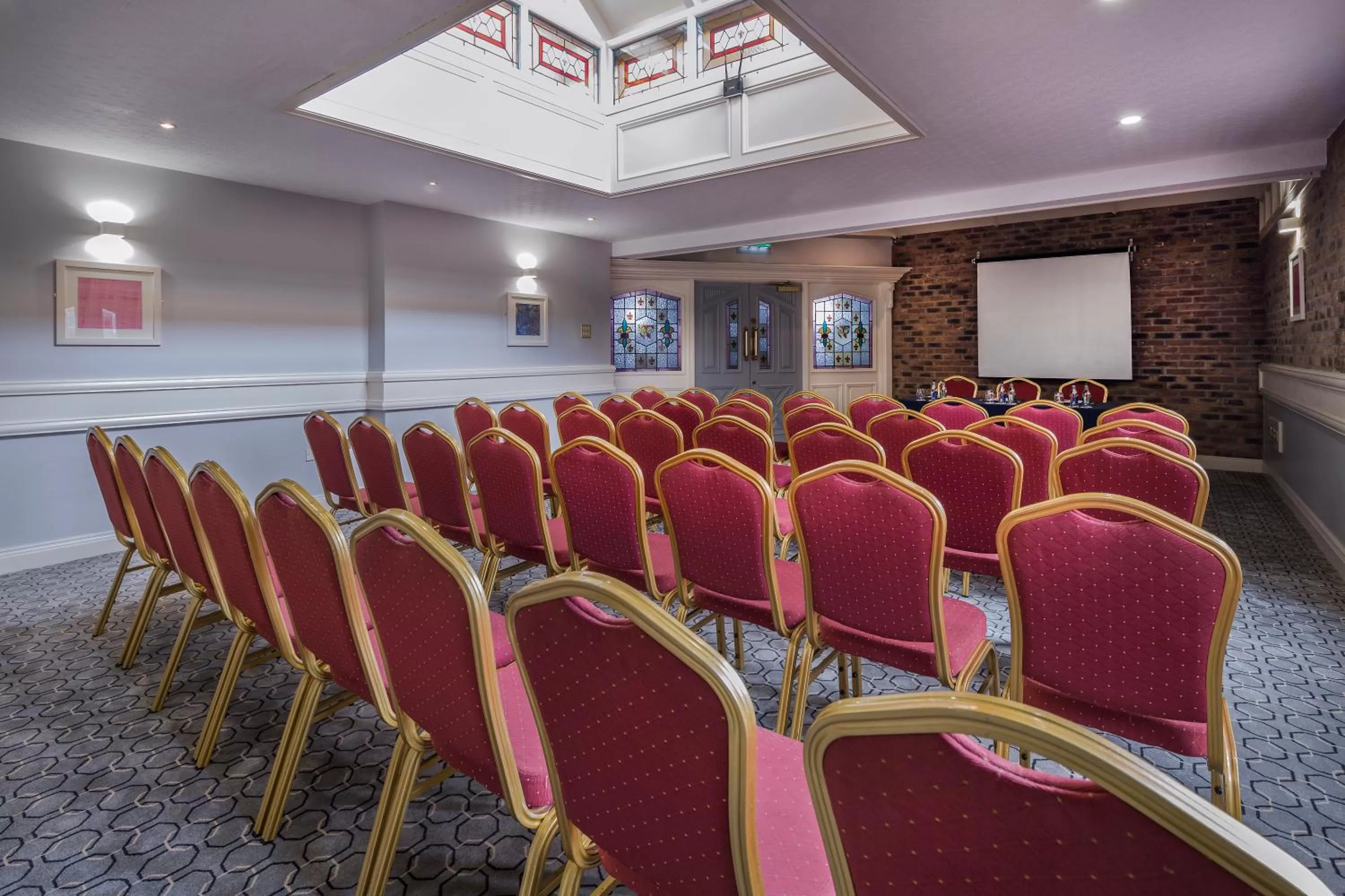 Business facilities in Treacys Oakwood Hotel, Shannon