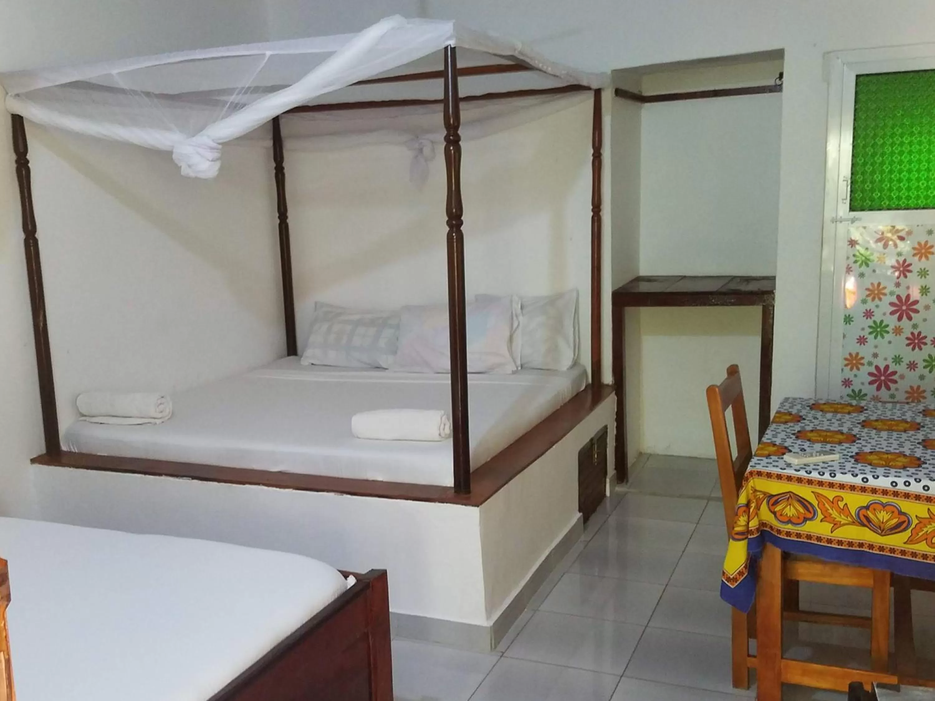 Baraka Aquarium Bungalows