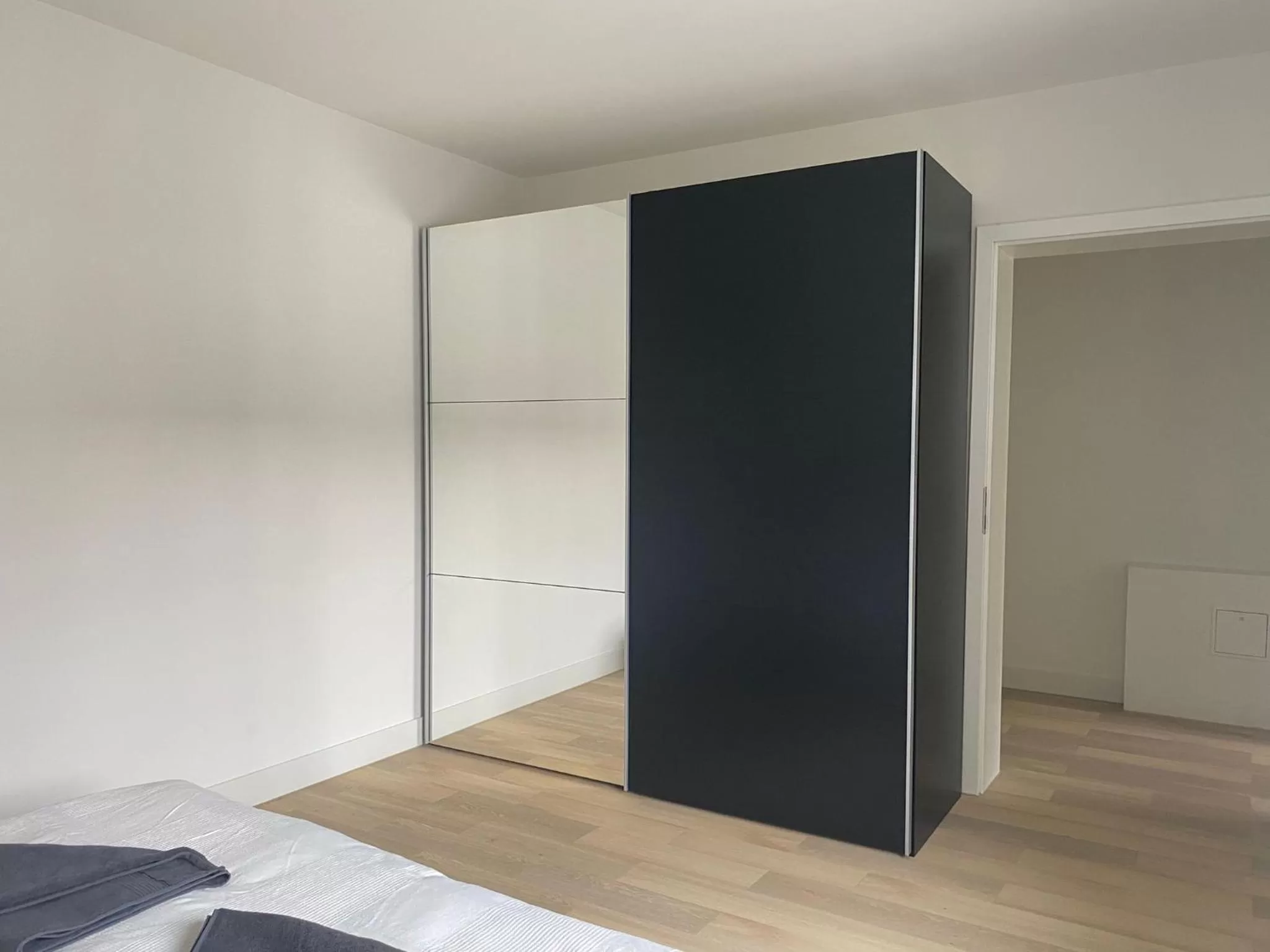 wardrobe, Bed in Green Stay