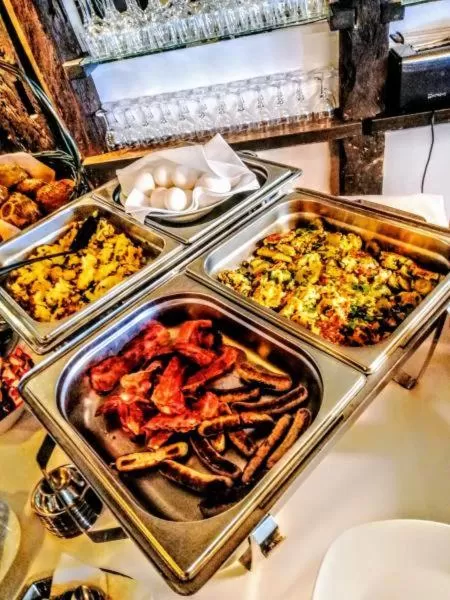 Buffet breakfast in Burg Wassenberg