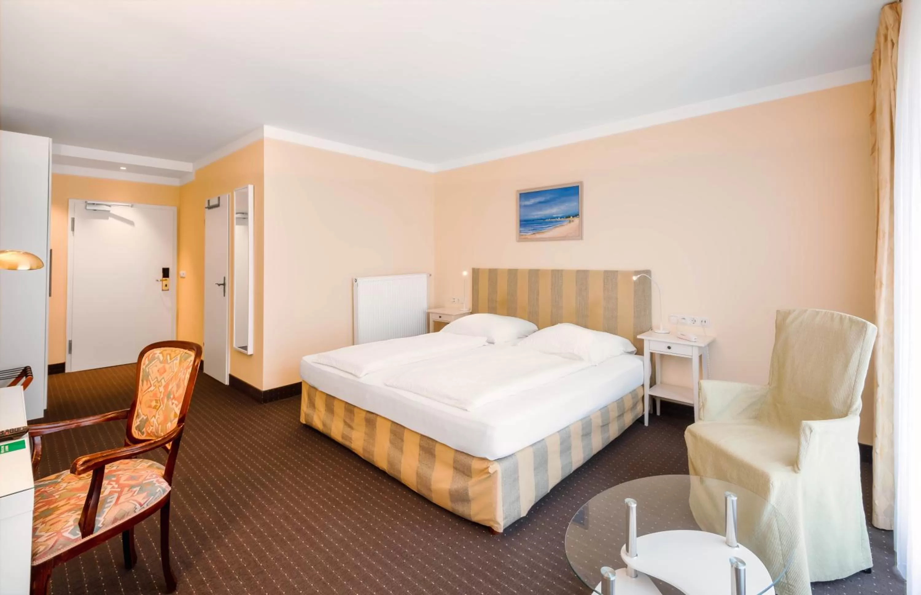 Bedroom, Bed in ALPHA HOTEL Hermann von Salza