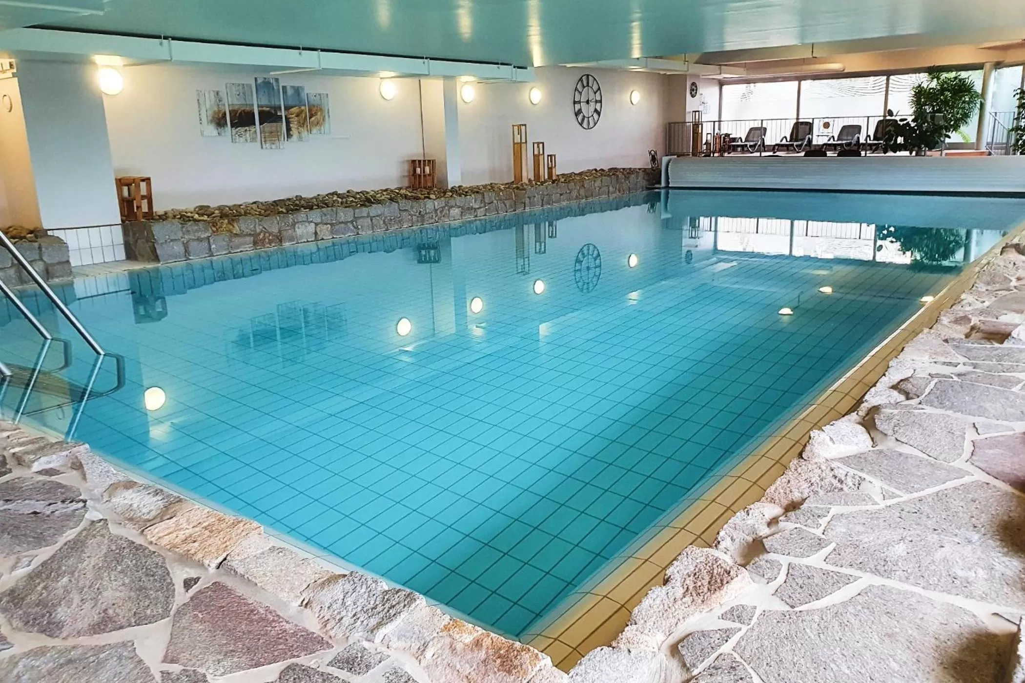 Swimming pool in Sport Hotel Kenzingen inklusive Schwimmbad, Sauna und Frühstück nähe Europa-Park