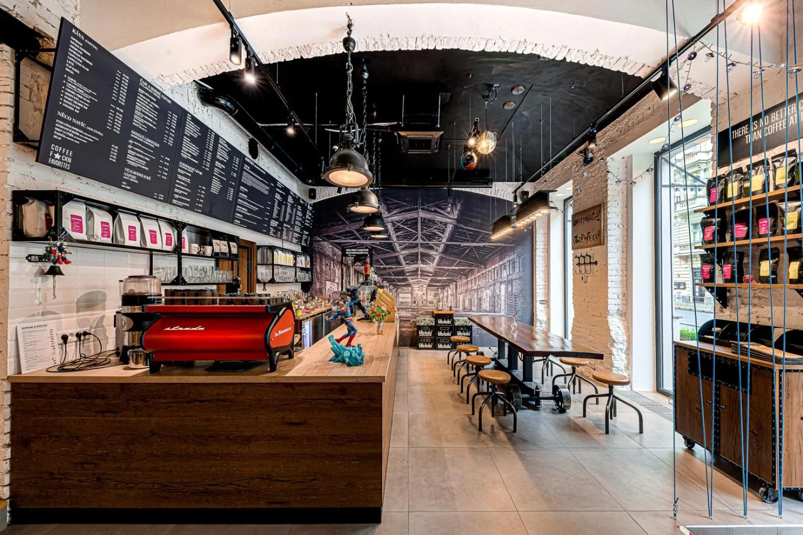 Restaurant/places to eat in Royal Court Legerova