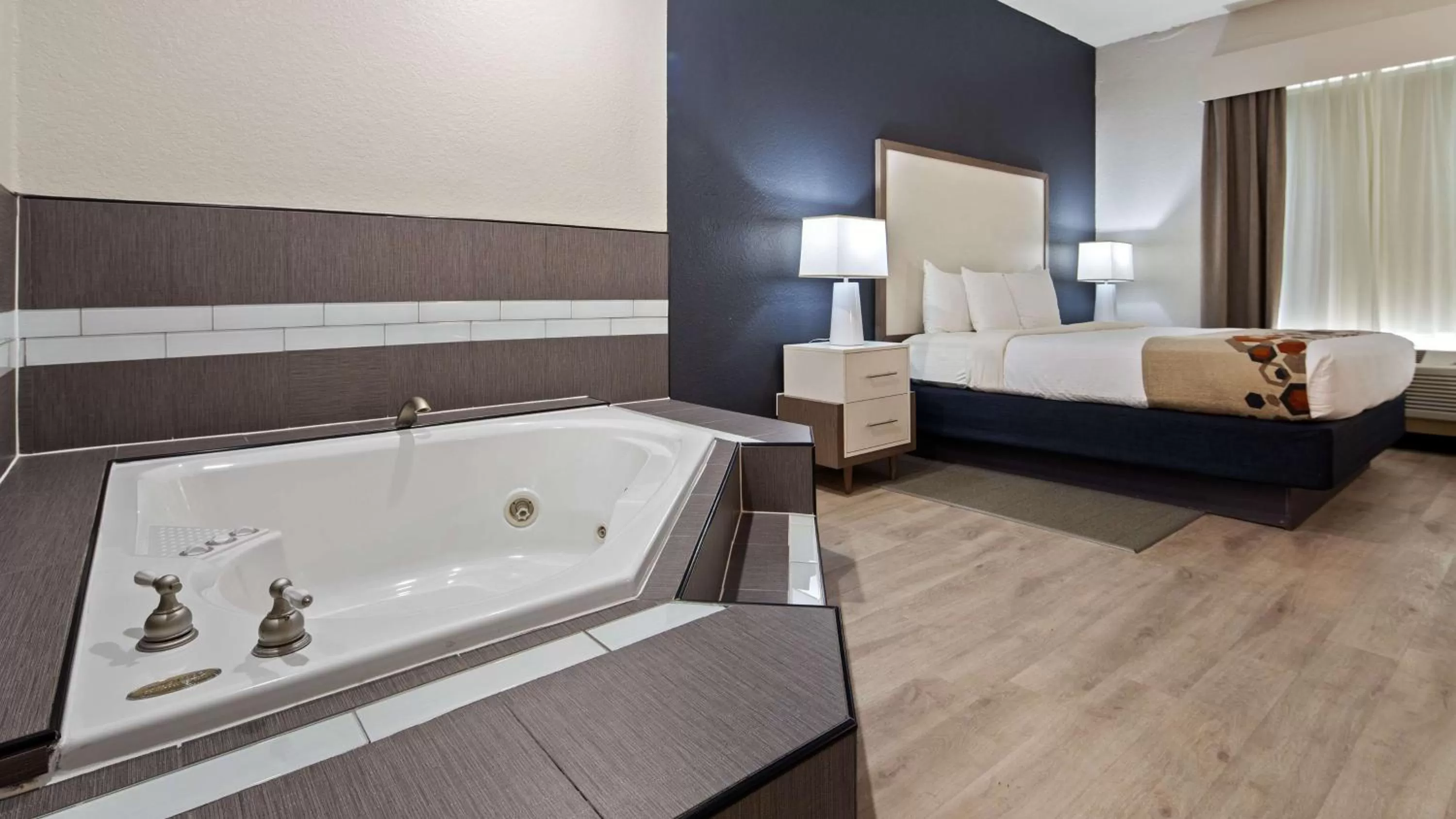 Photo of the whole room, Bed in Best Western Heritage Inn and Suites