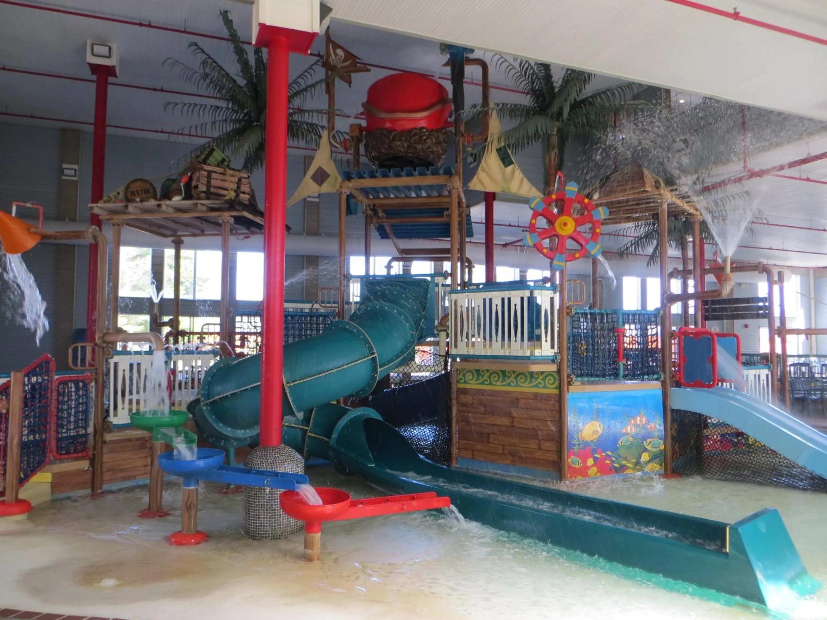Swimming pool in Bayside Hotel of Mackinac