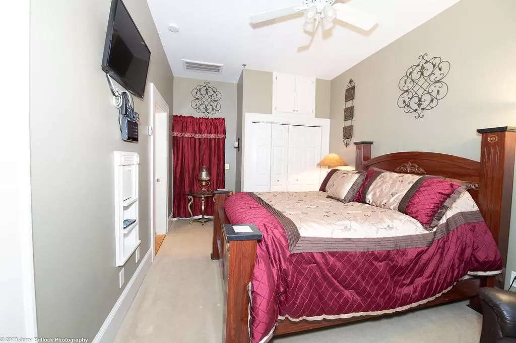 Bed in Page House Bed & Breakfast