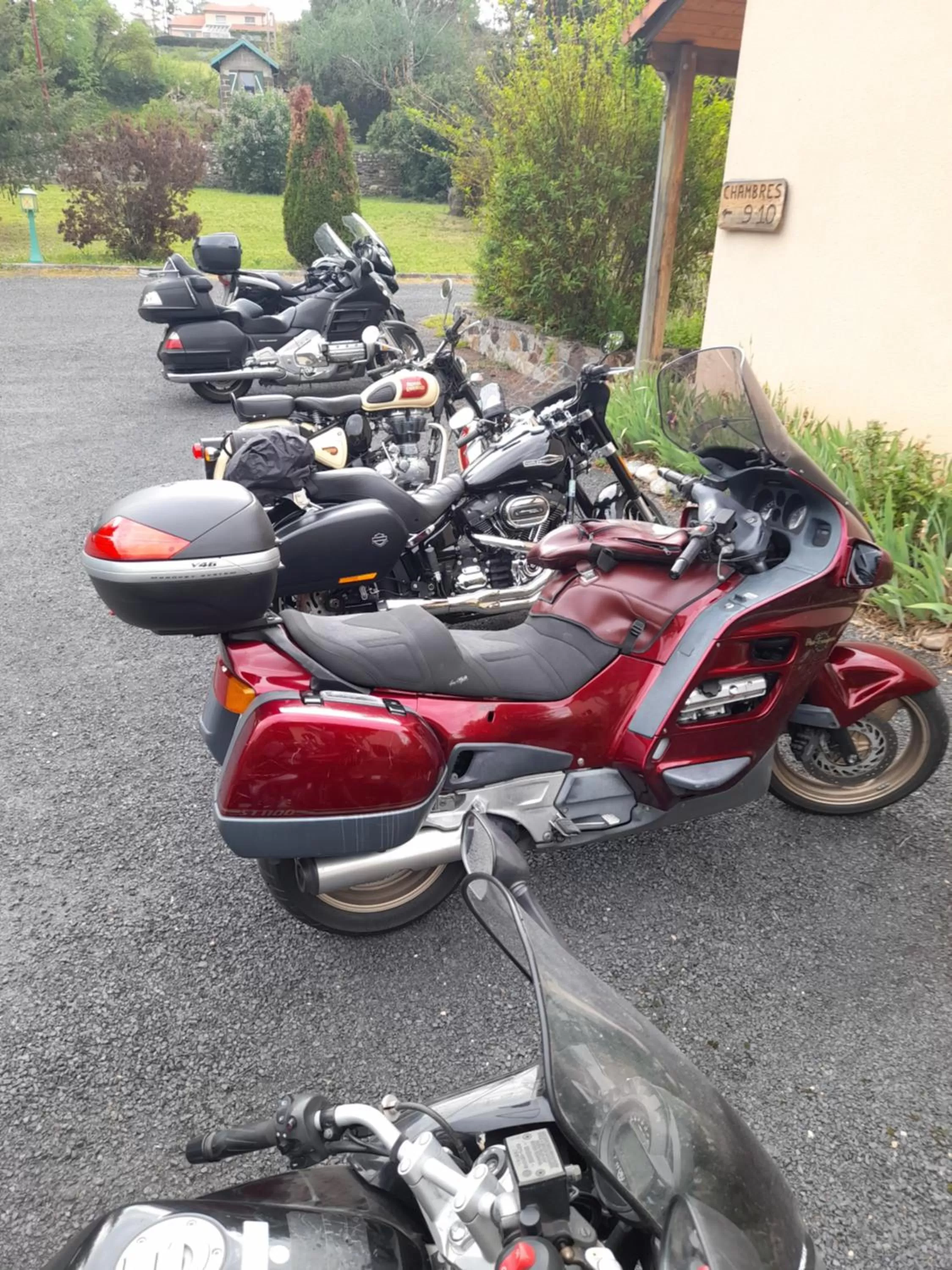 Parking in Hotel de l'Ile d'Amour