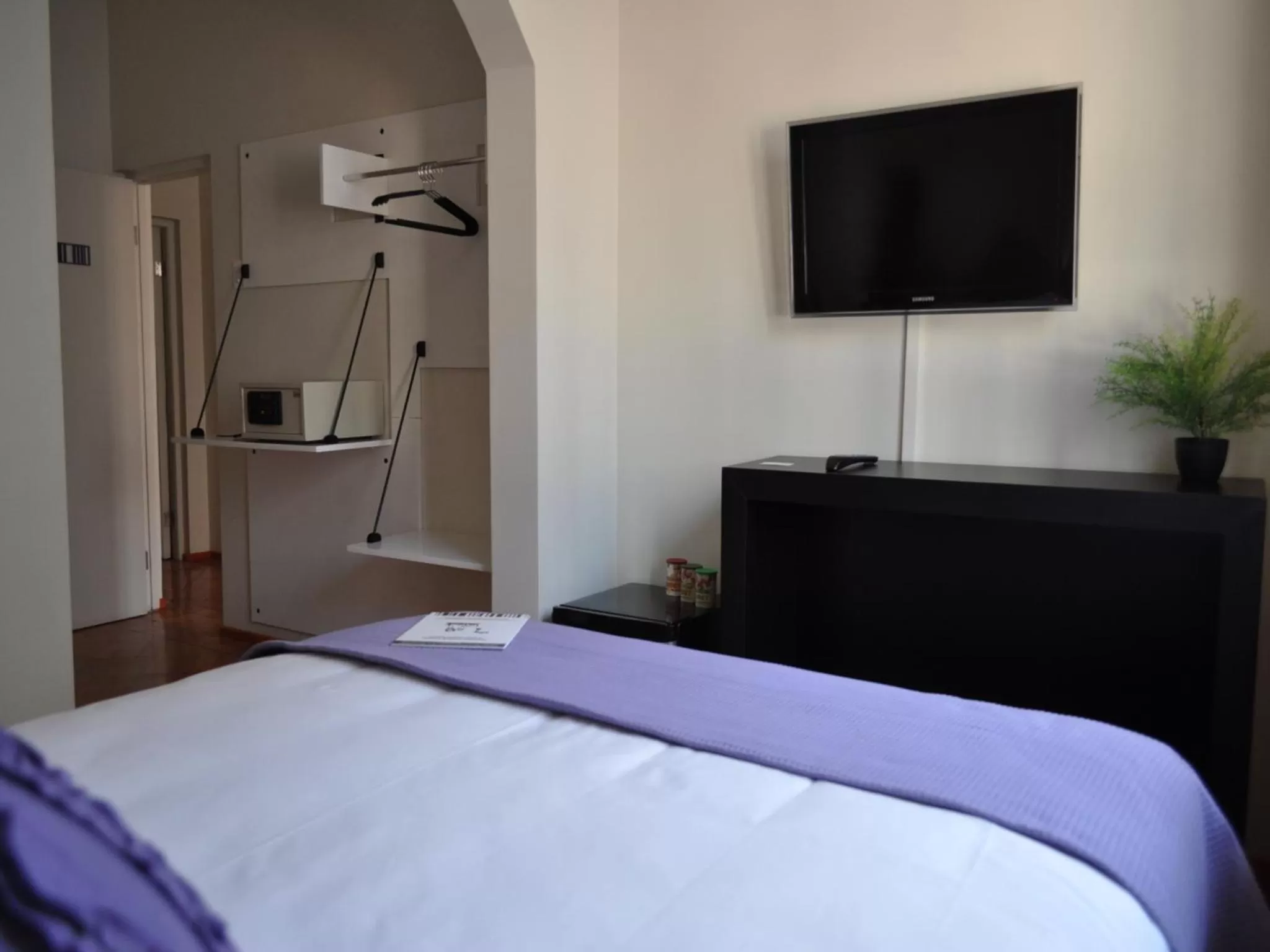 TV and multimedia, Bed in Hotel CasaDeTodos