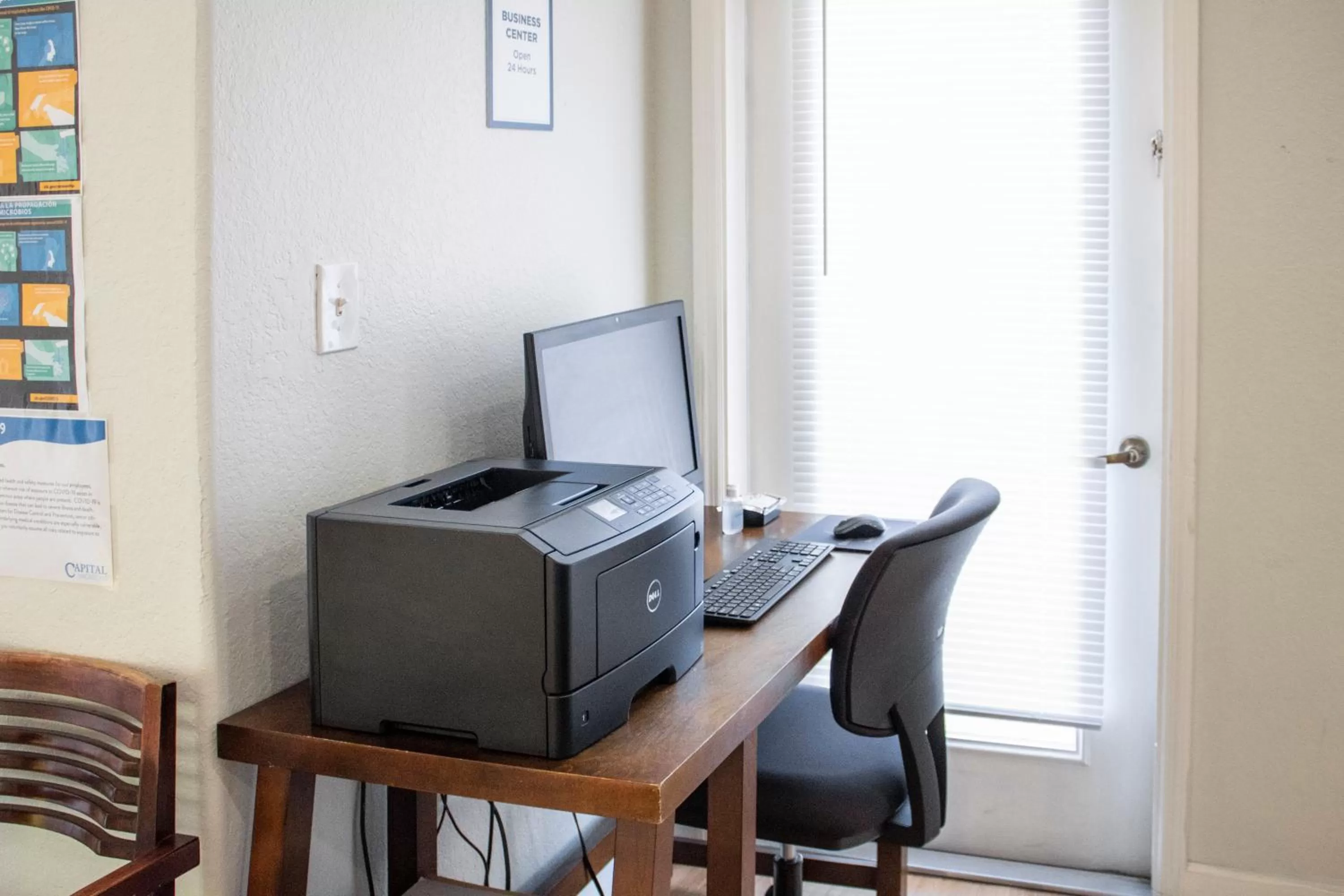 Business facilities in Barefoot'n Resort