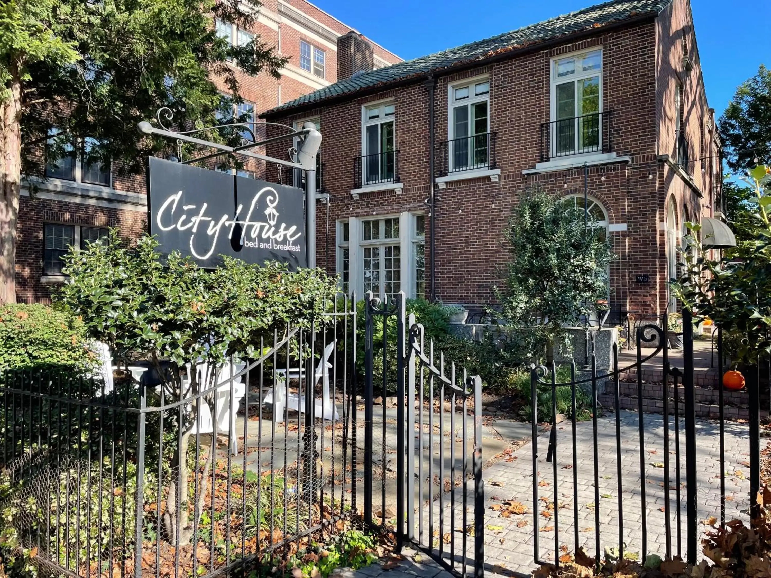 Property Building in City House Bed and Breakfast Property Building in City House Bed and Breakfast