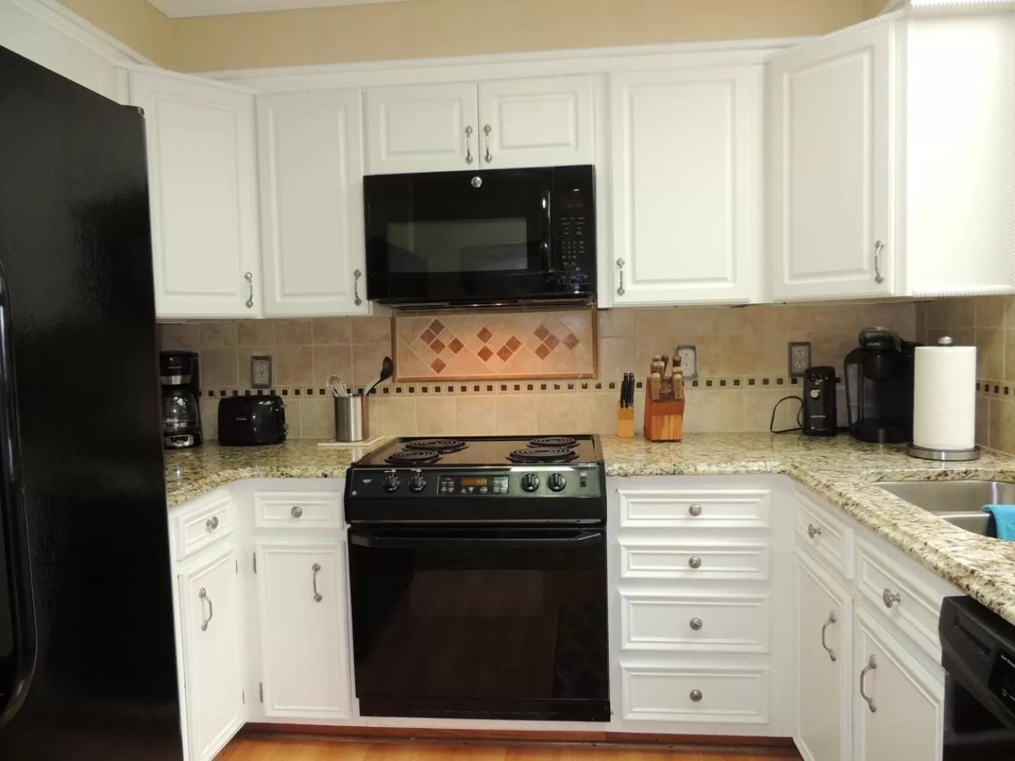 Kitchen or kitchenette in Beach Vacation Condos
