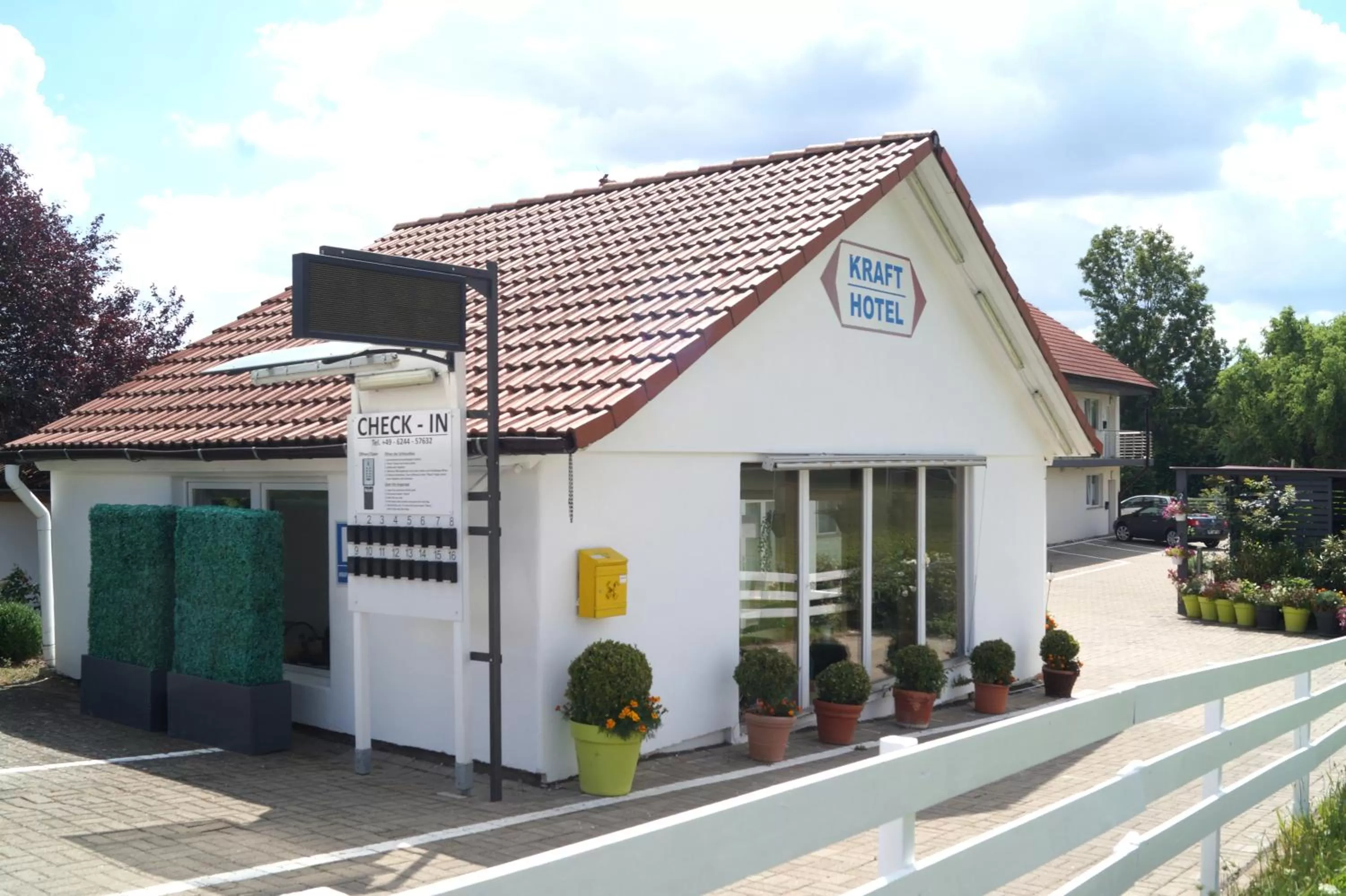 Kraft Hotel-Klimaanlage in jedem Zimmer, AC in each room!