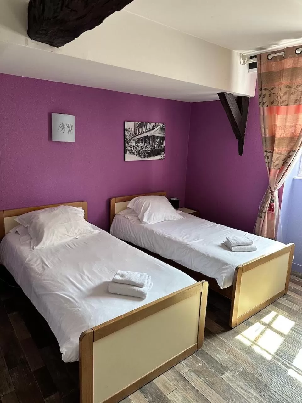 Bed in Chez LOUISETTE chambre