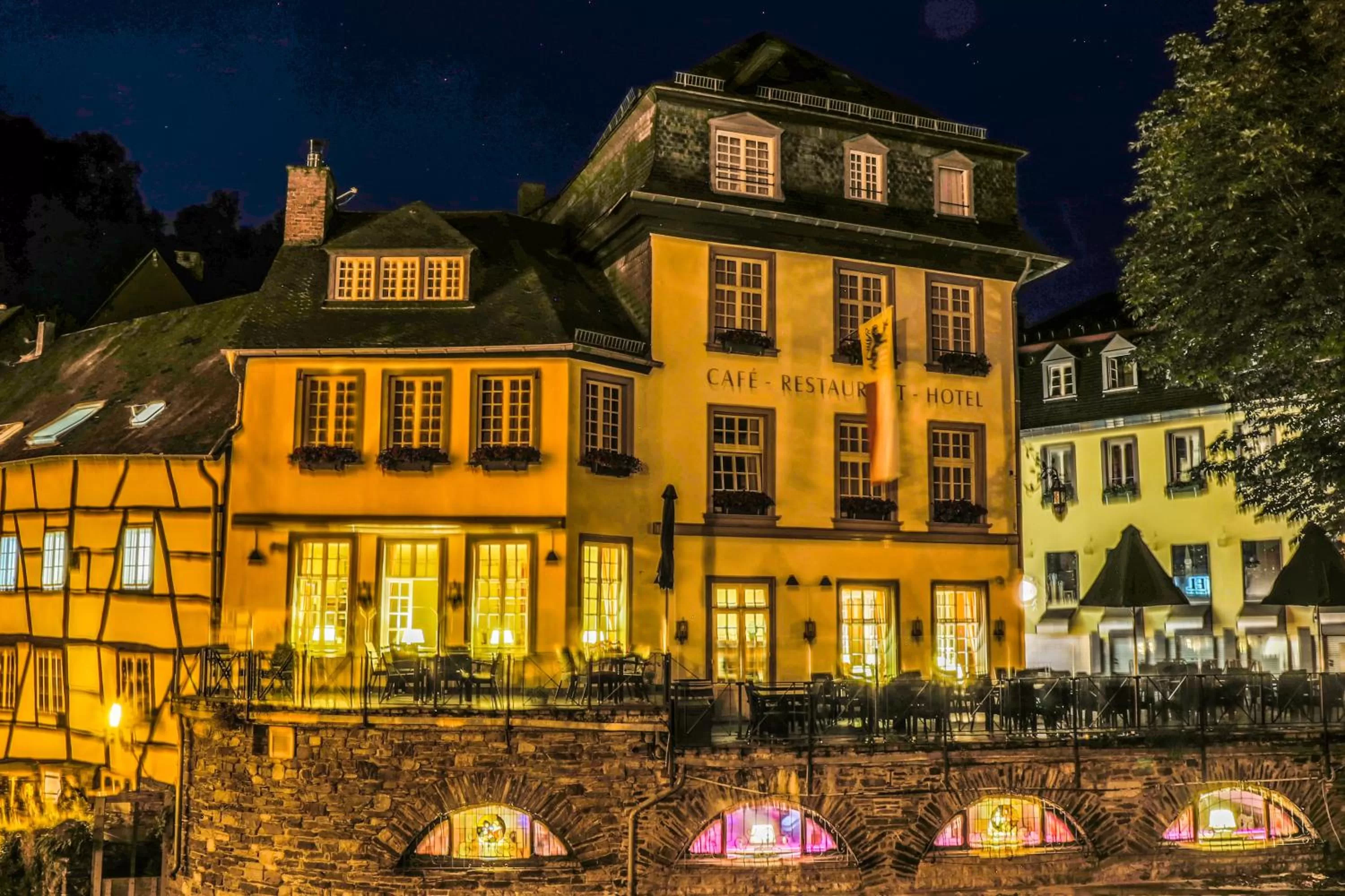 Facade/entrance in Horchem Hotel-Restaurant-Café-Bar