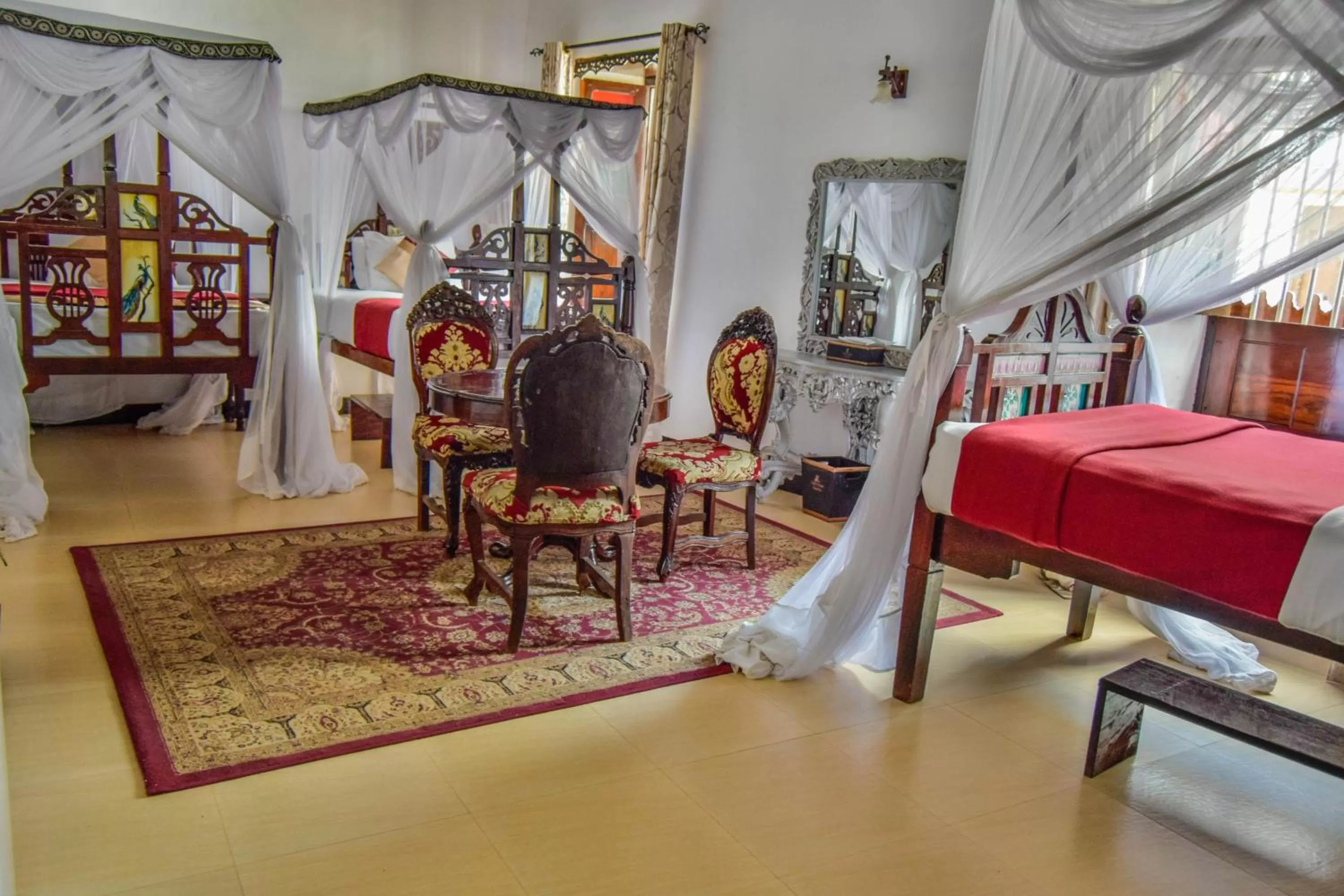 Day, Bed in Tembo House Hotel