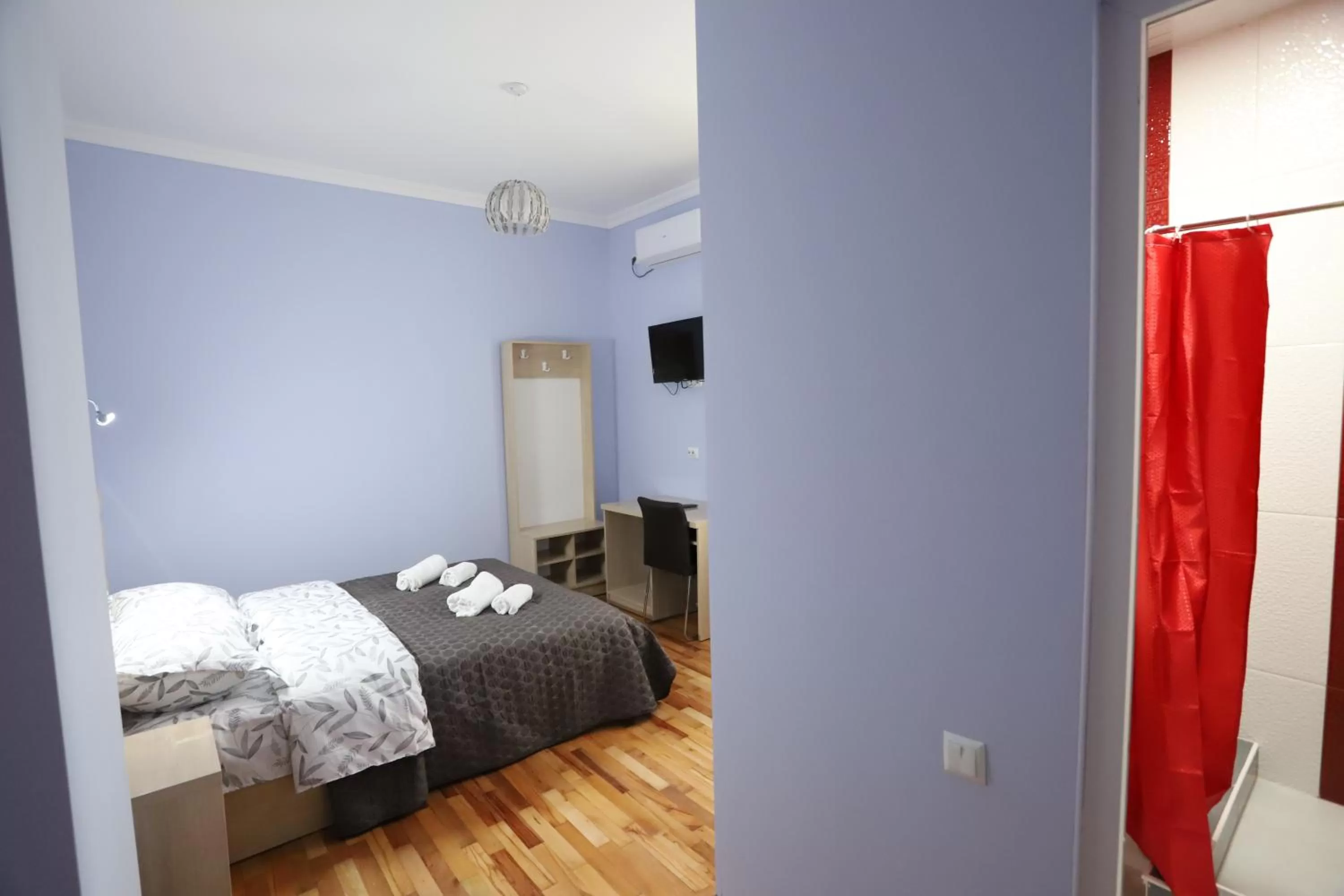 Photo of the whole room, Bed in Hotel Hollywood