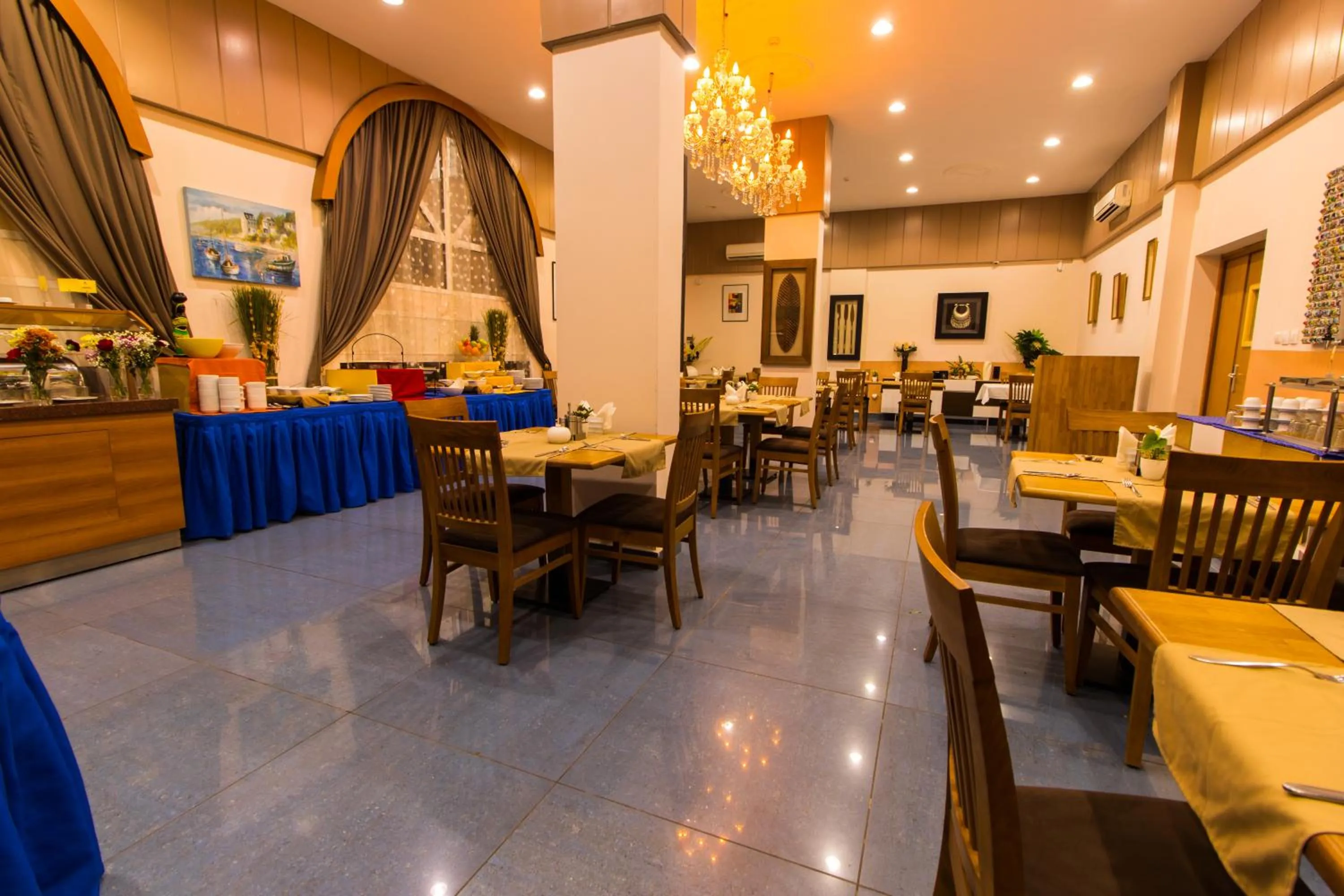 Restaurant/places to eat in Atlantic Hotel