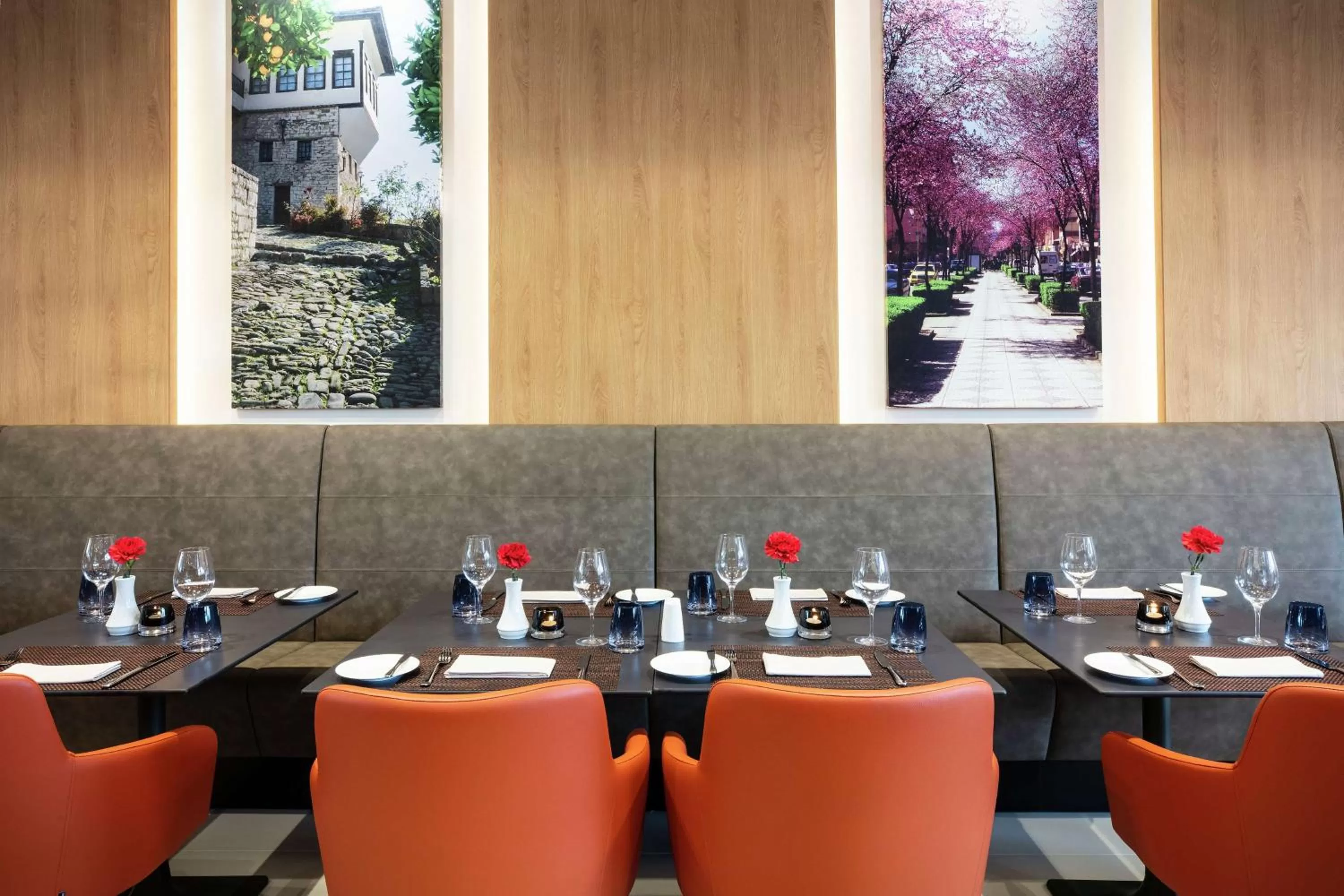 Restaurant/places to eat in Hilton Garden Inn Tirana