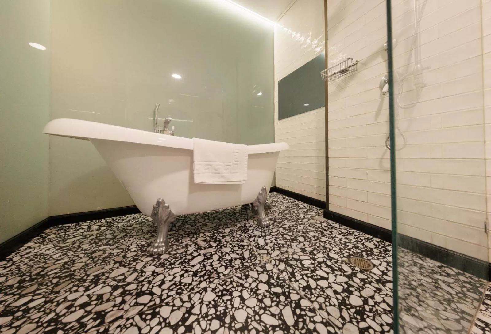 Bathroom in Garden Hotel Boutique & Events