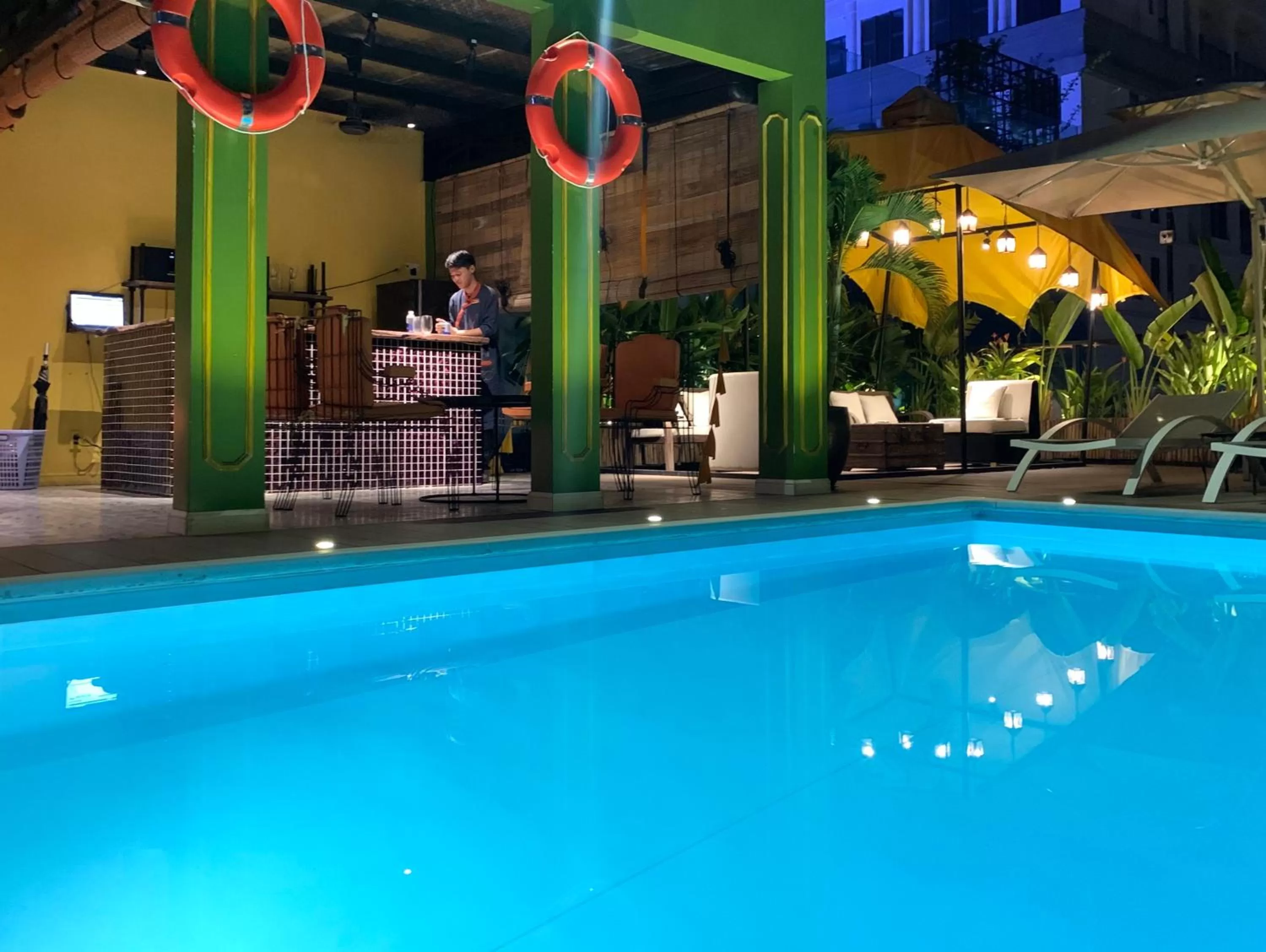 Drinks, Swimming Pool in Prostyle Hotel Ho Chi Minh プロスタイルホテルホーチミン