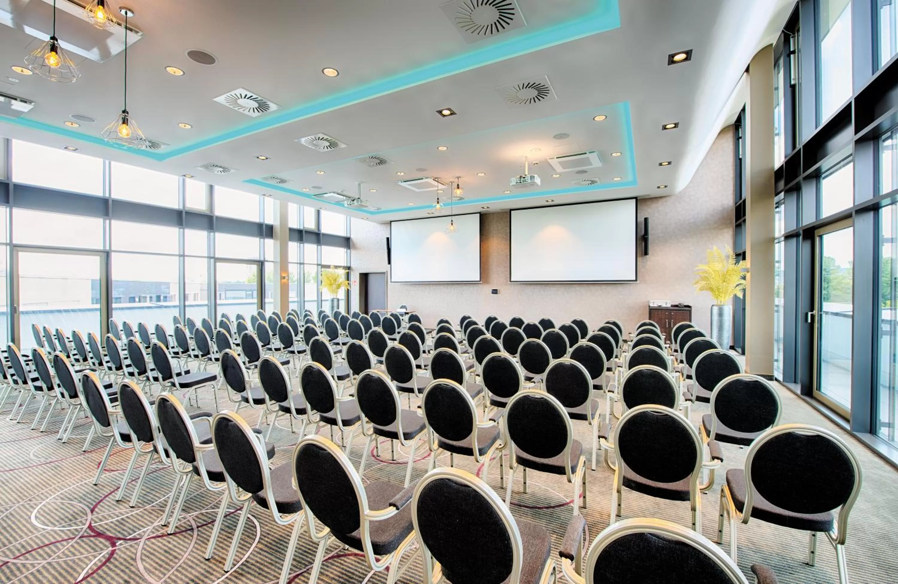 Meeting/conference room in Leonardo Royal Hotel Ulm