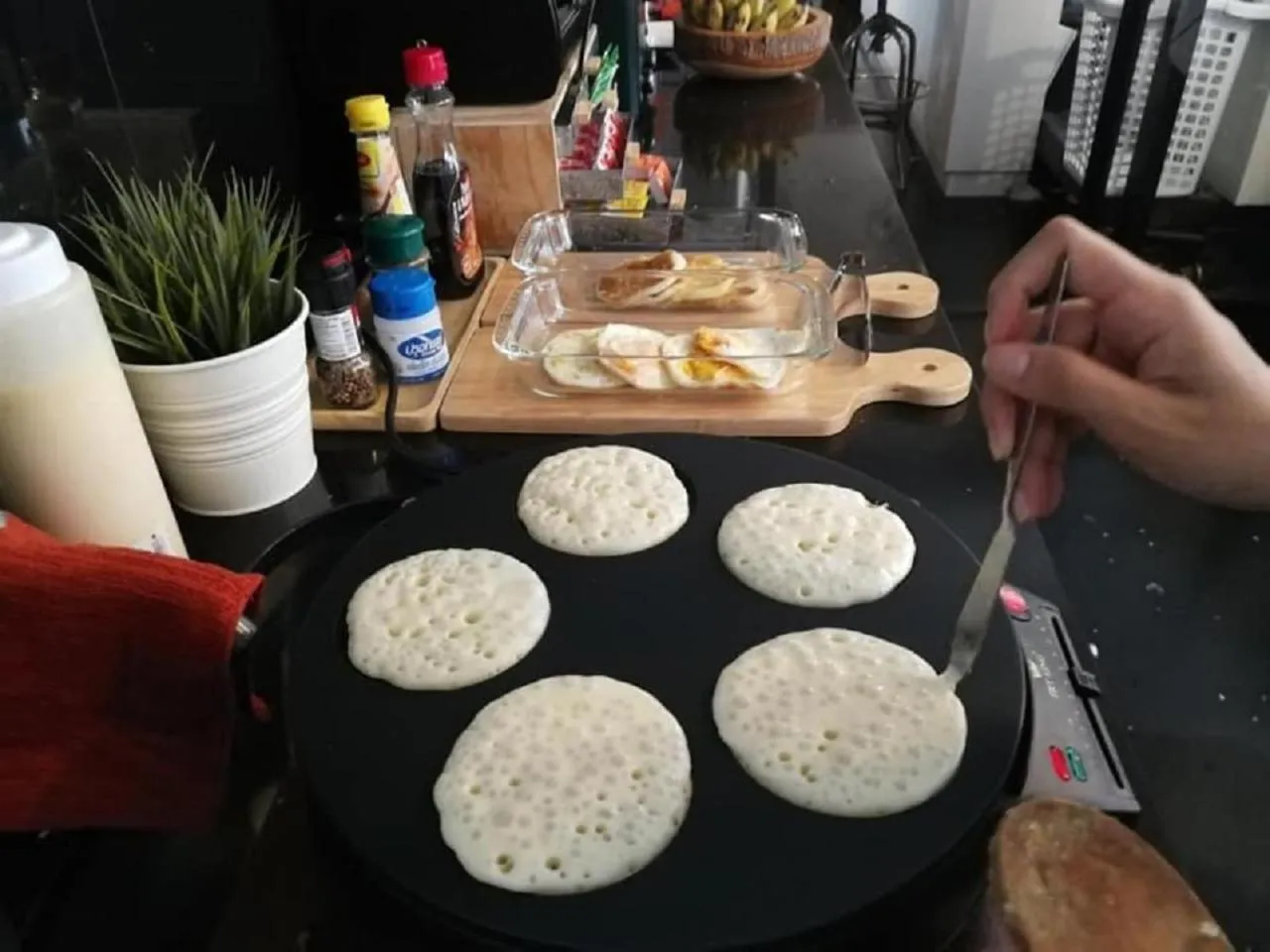 Food and drinks in 3Howw Hostel @ Sukhumvit 21