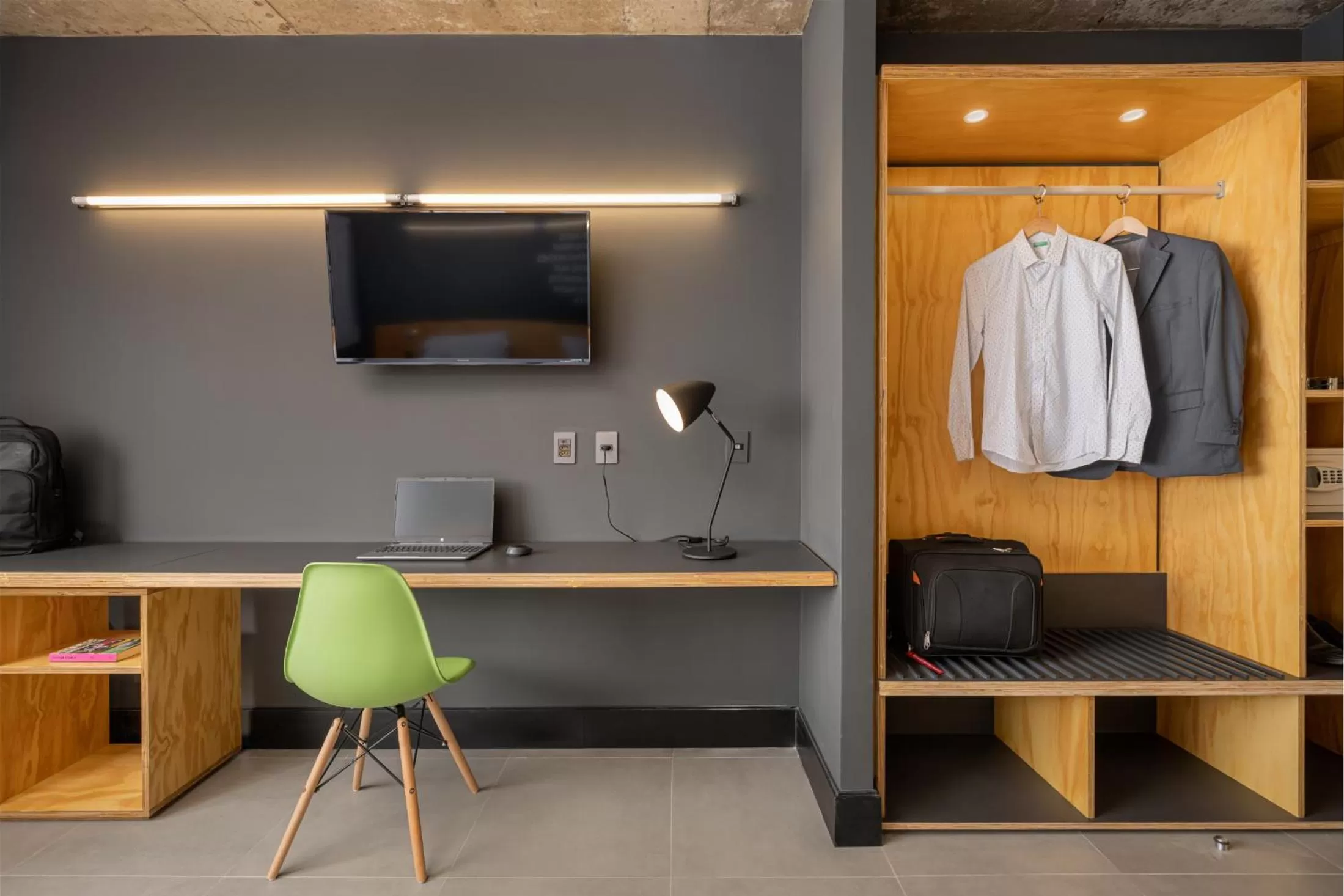 Superior Luxury Double - single occupancy - 1 Double Bed  in Intercity Canoas