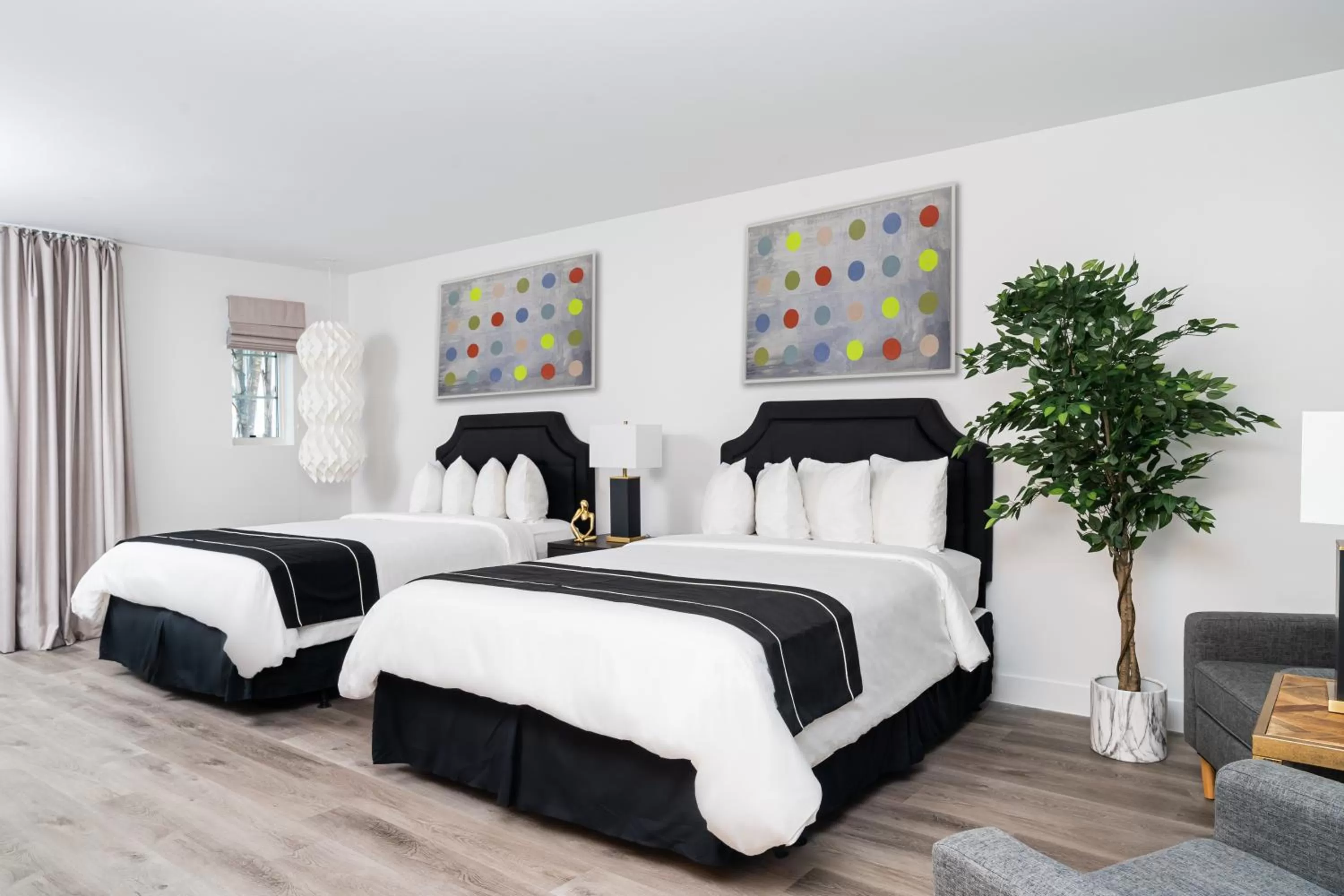 Bed in Essex House Hotel