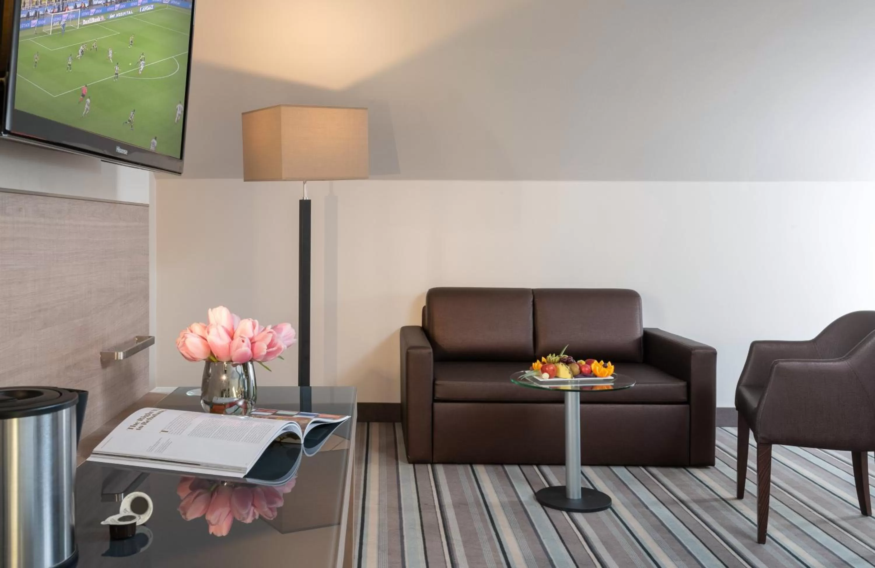 Junior Suite Quadruple in Leonardo Hotel Munich City Olympiapark