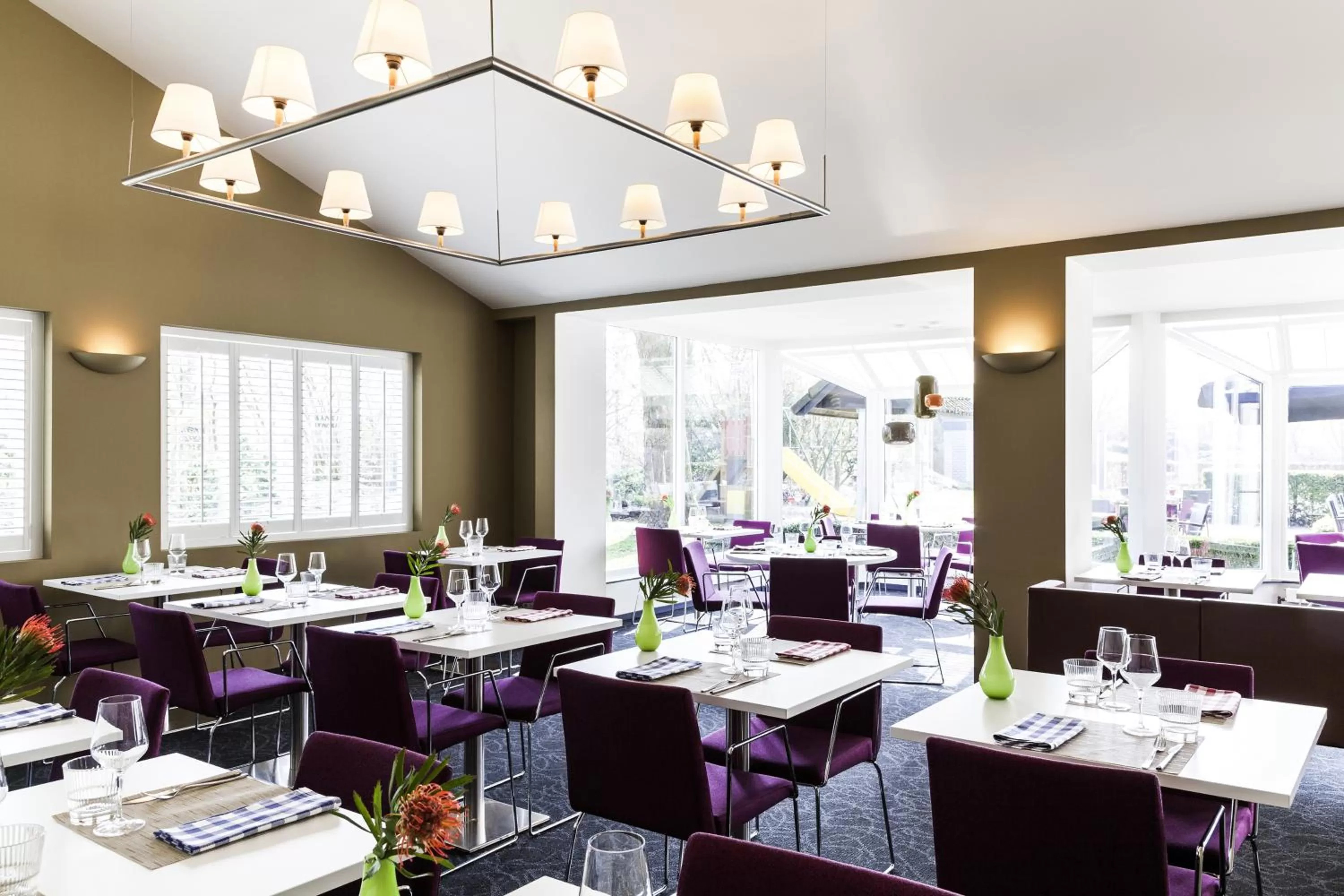 Restaurant/places to eat in Novotel Breda