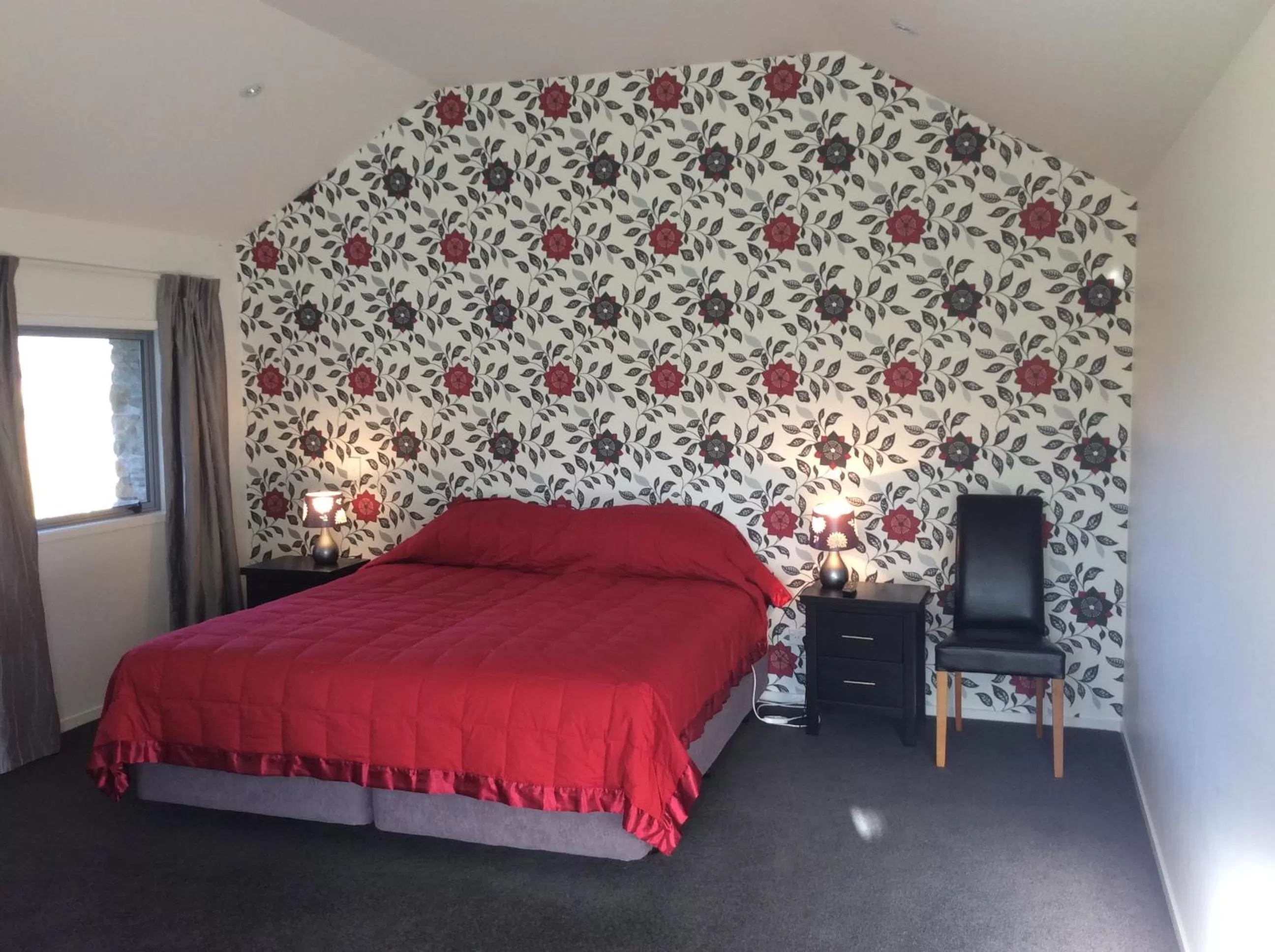 Bed in Golfcourse Road Chalets and Lodge