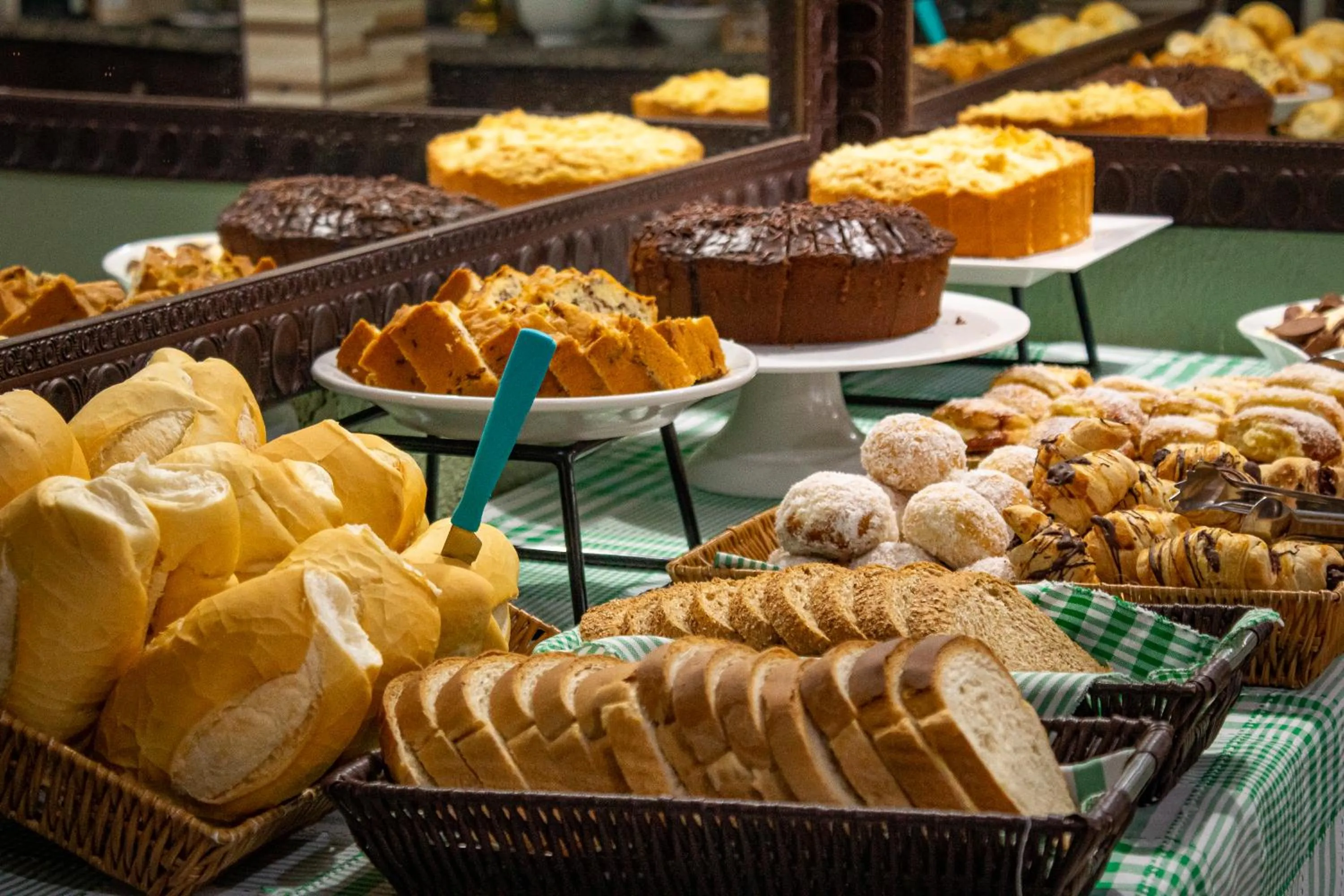 Breakfast in Pousada Iguassu Charm Suites