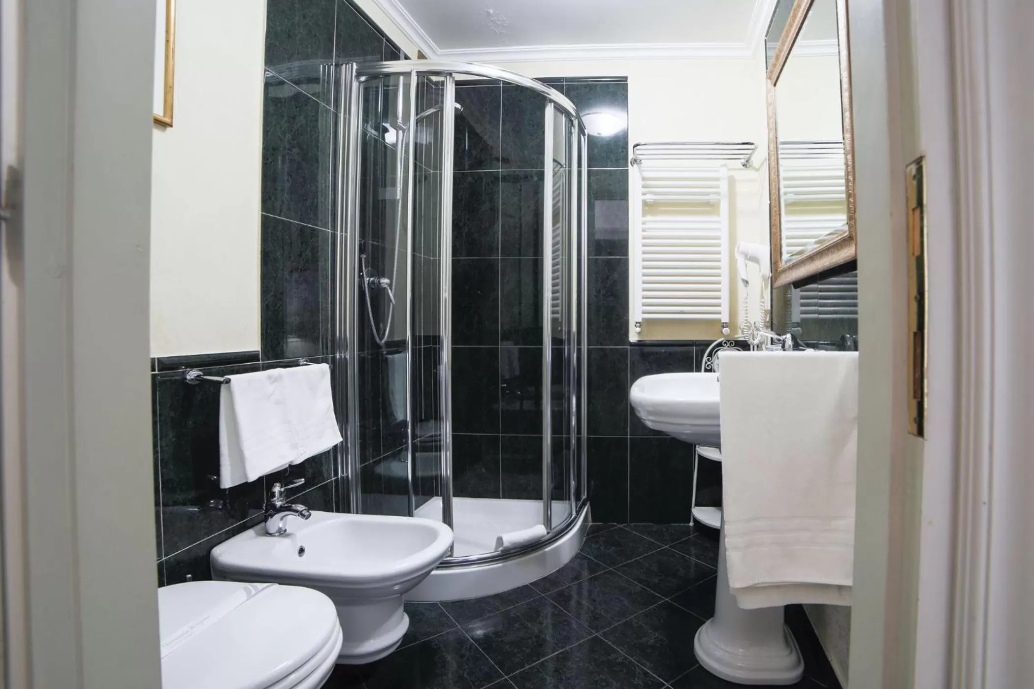 Bathroom in La Maison Dell'Orologio