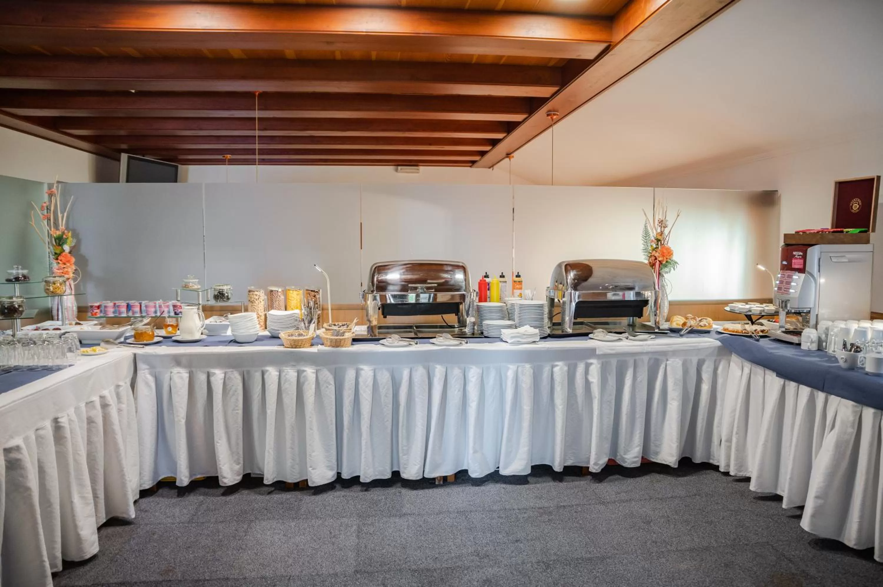 Buffet breakfast in Hotel U Královny Elišky