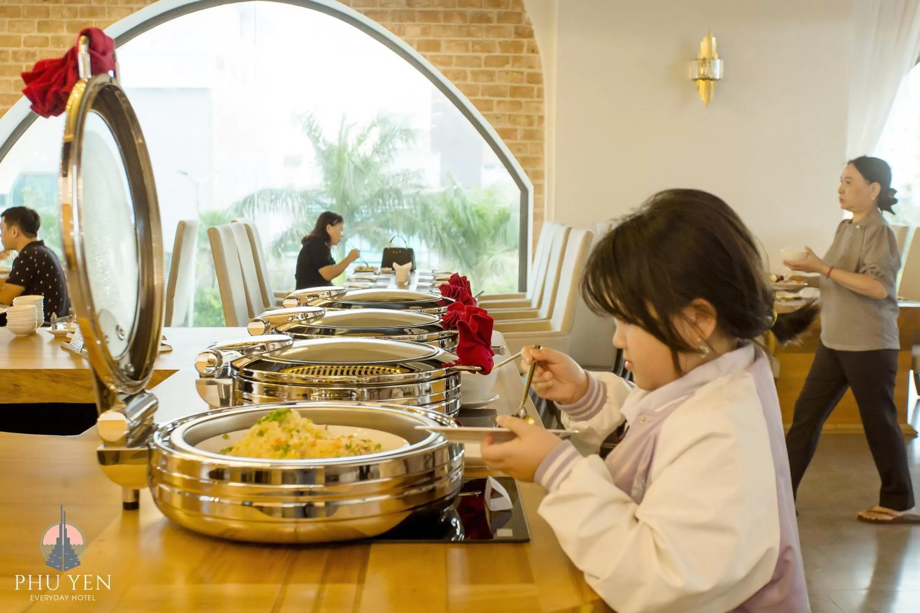 Restaurant/places to eat in PHÚ YÊN EVERYDAY HOTEL