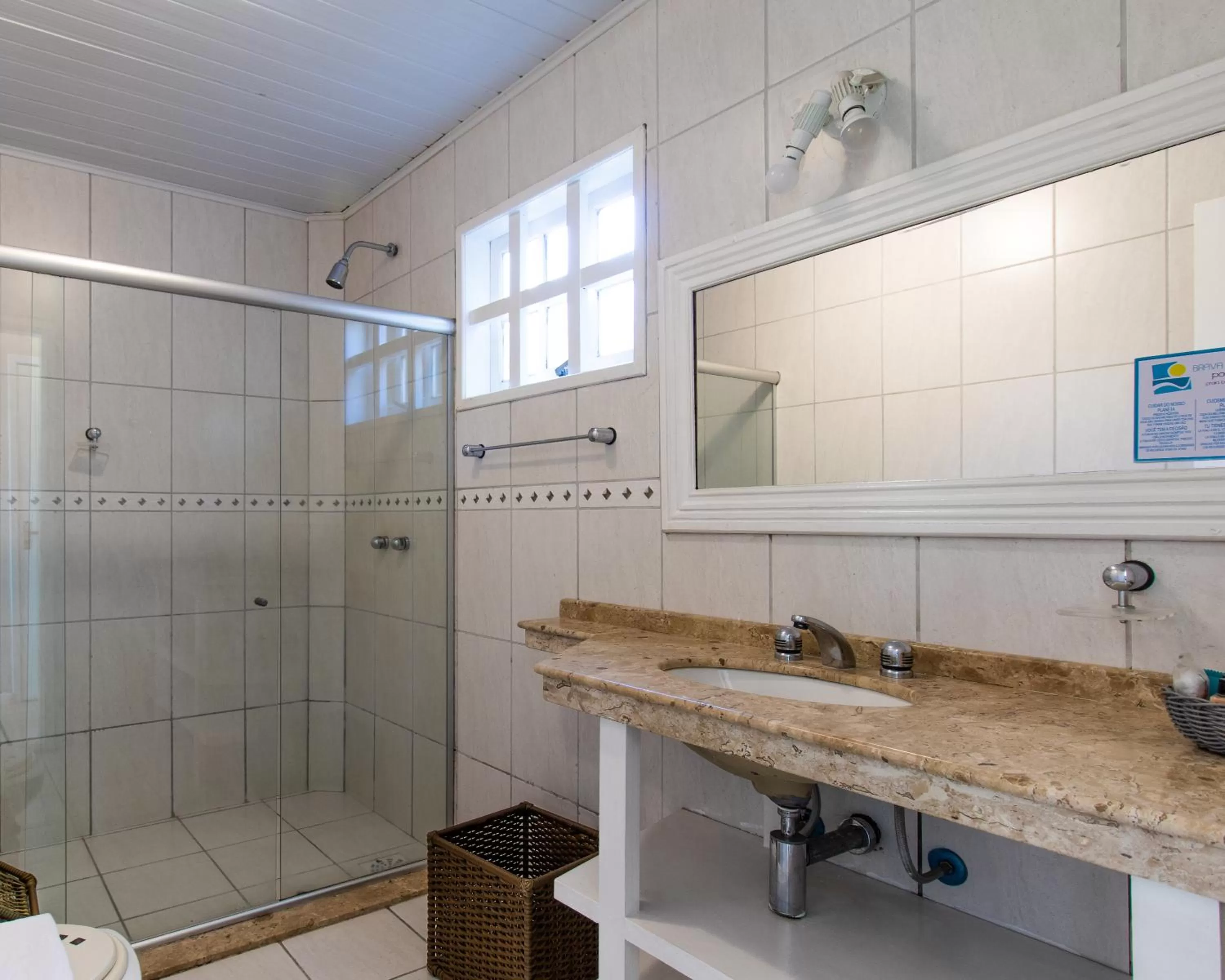 Toilet in Hotel Pousada Brava Club