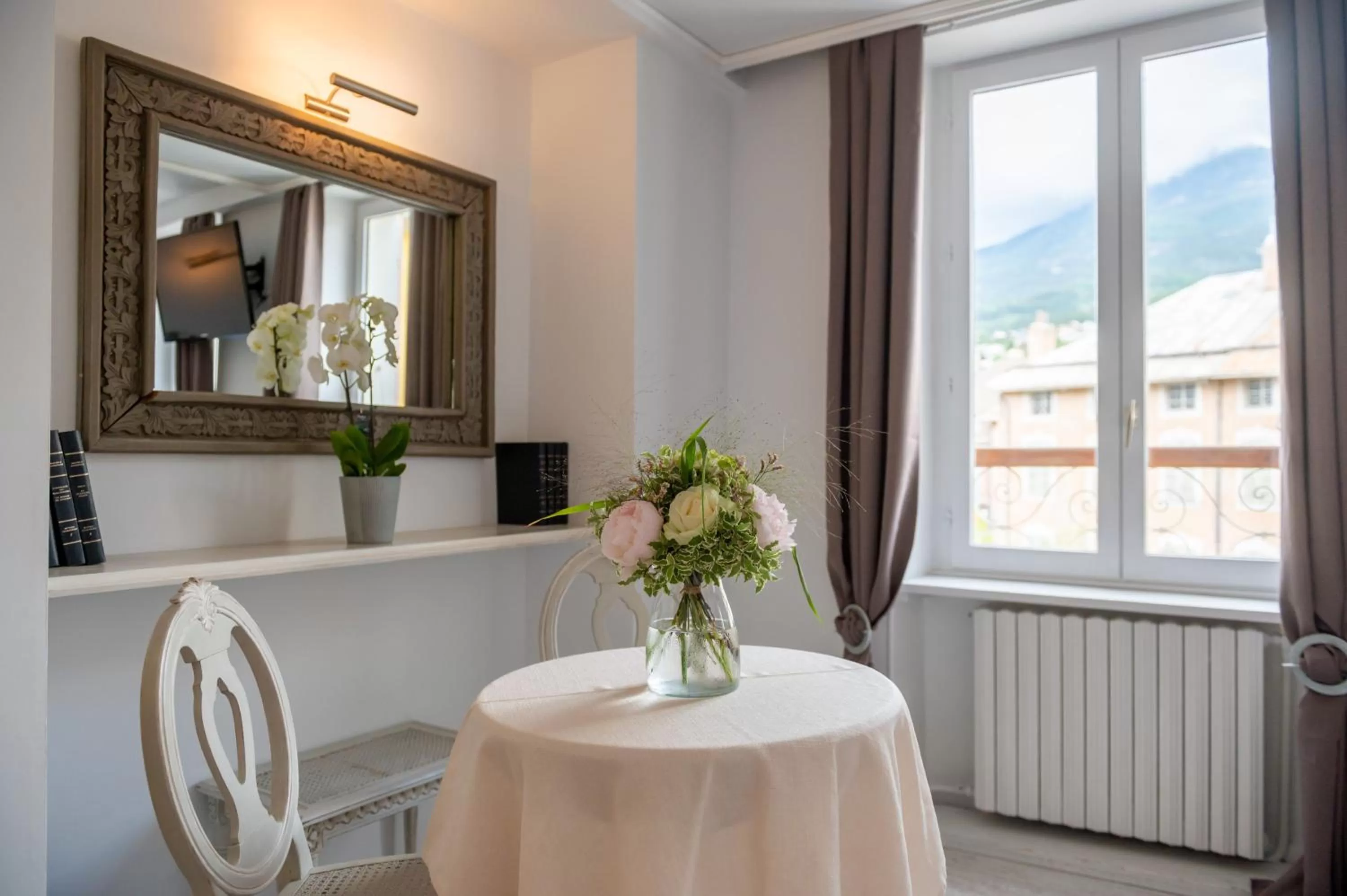 Decorative detail in Logis - Hotel De La Mairie