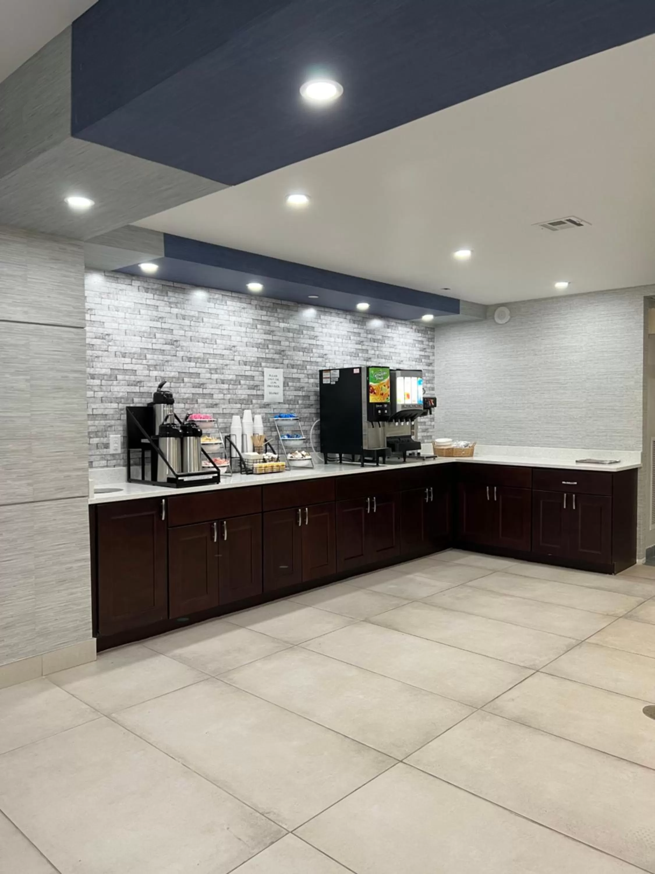 Breakfast in Seaview Hotel