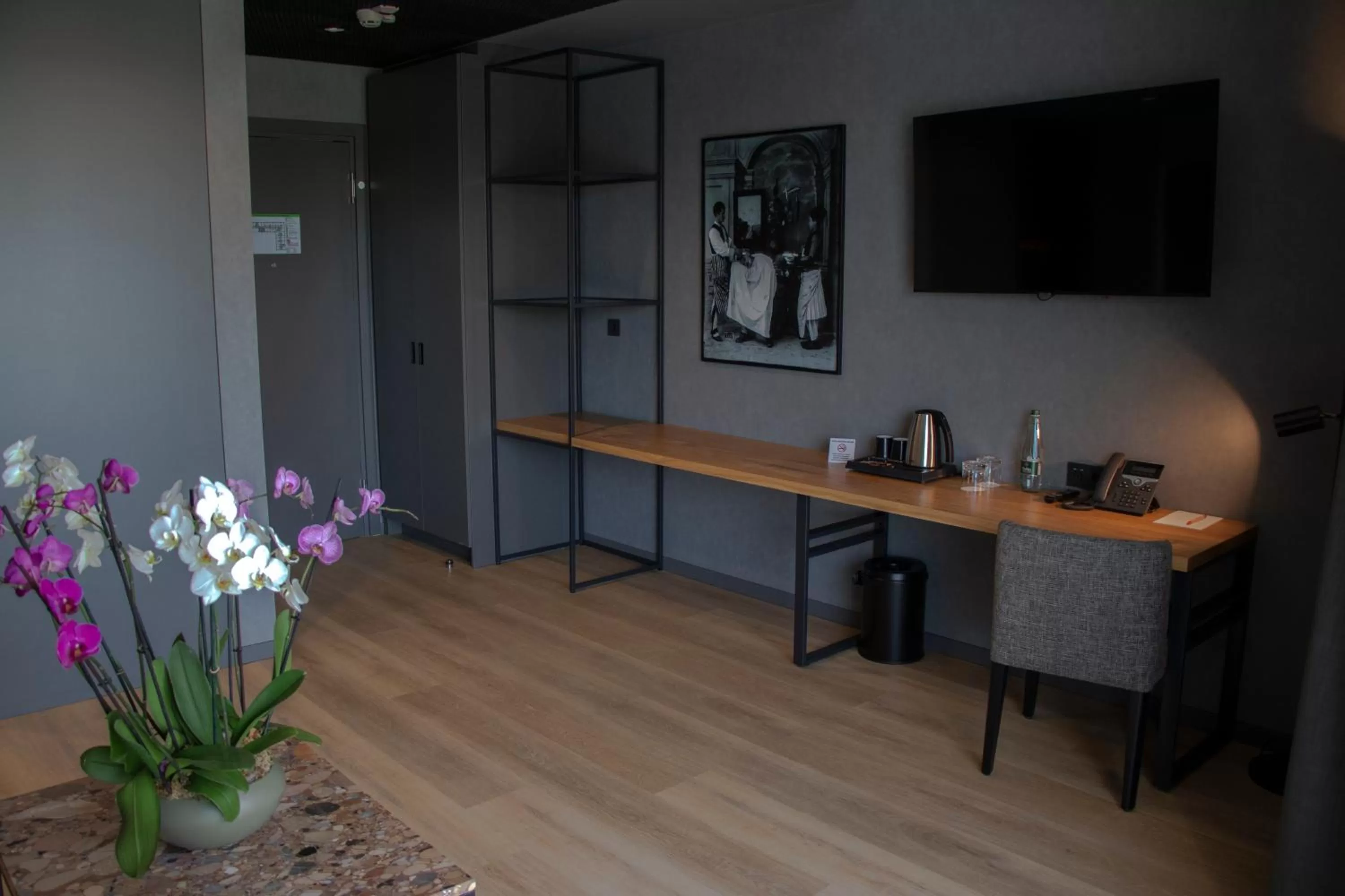 TV and multimedia in mk hotel tirana