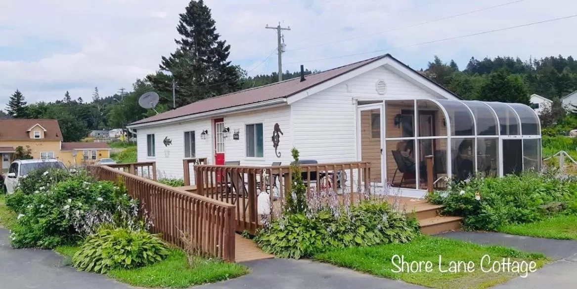 Two-Bedroom House in Alma Shore Lane Suites & Cottages