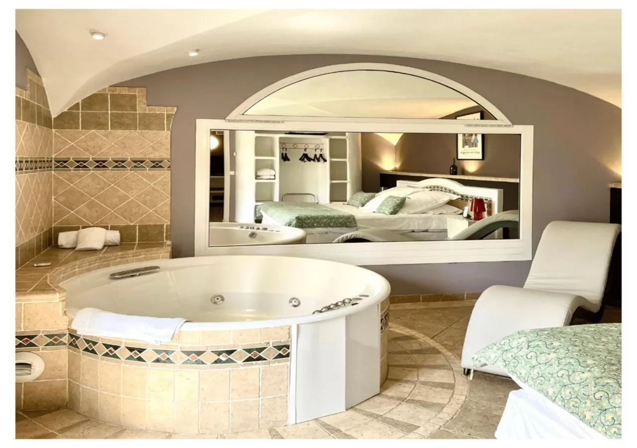 Hot Tub, Bed in Ostella Spa & Resort