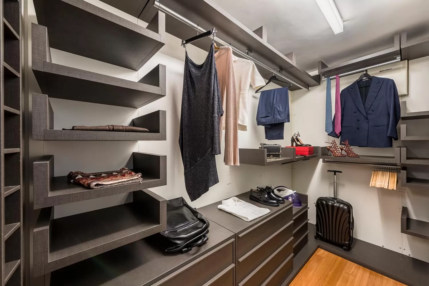 wardrobe in Argentina Residenza Style Hotel