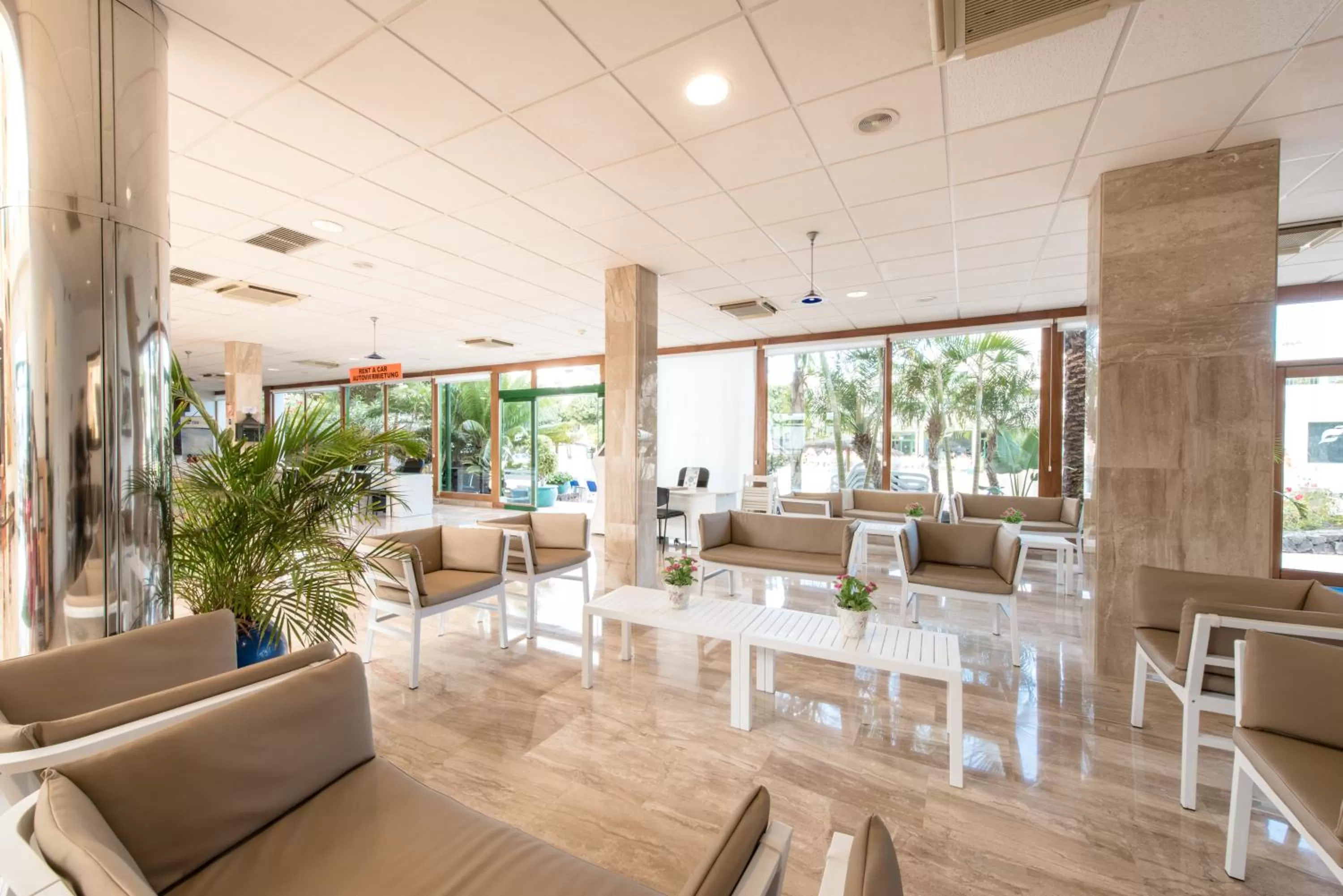 Restaurant/places to eat in THB Royal