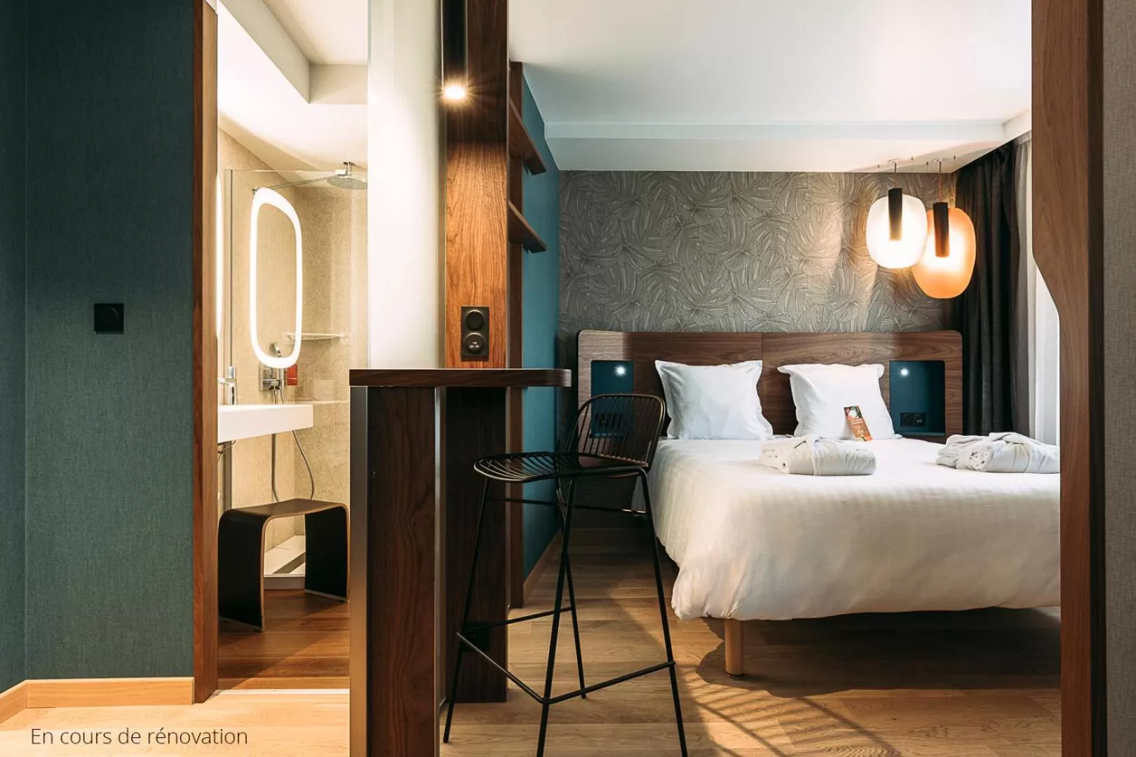 Bed in Oceania Paris Porte De Versailles