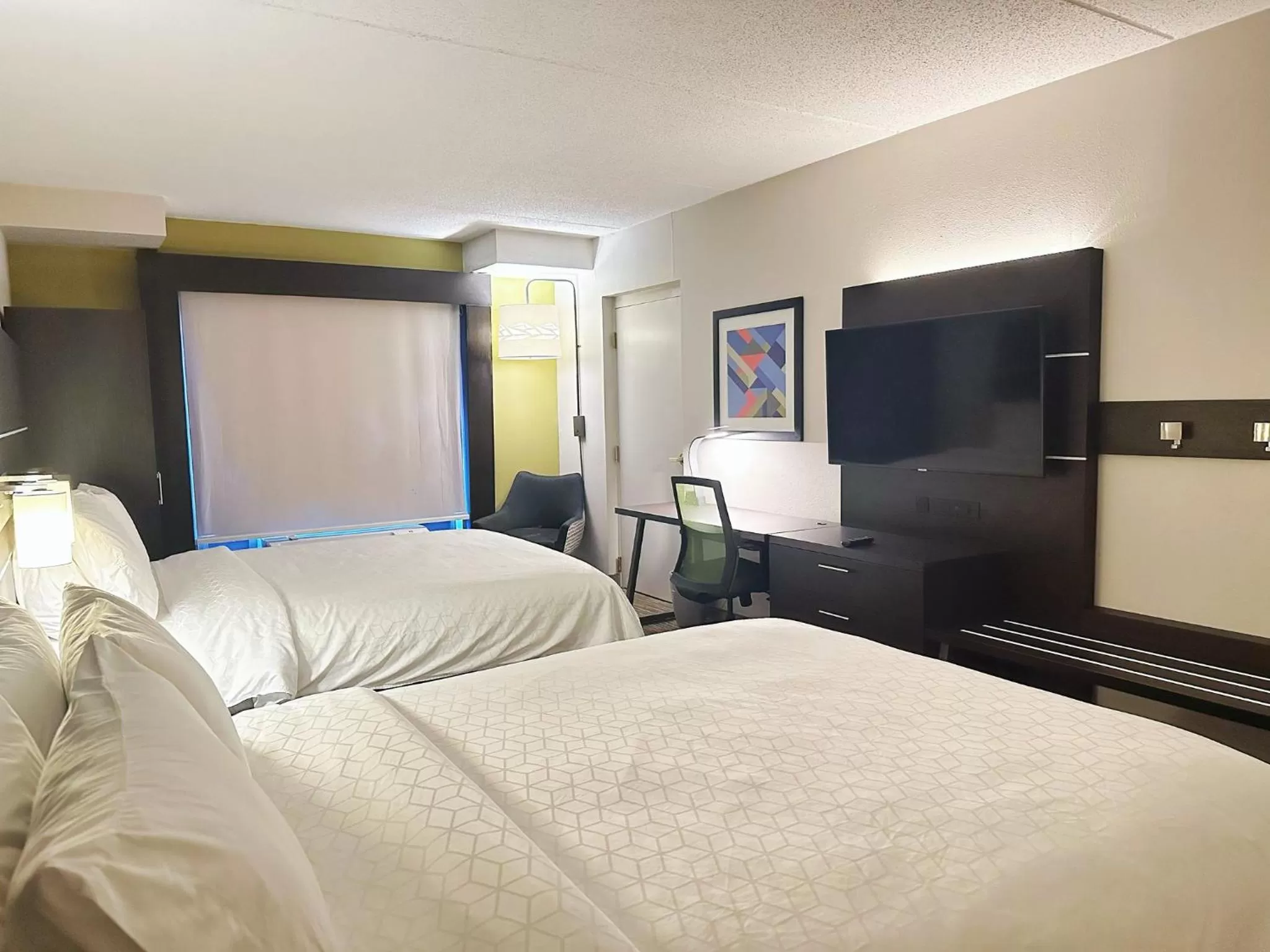 Photo of the whole room, Bed in Holiday Inn Express & Suites - Prospect Heights by IHG