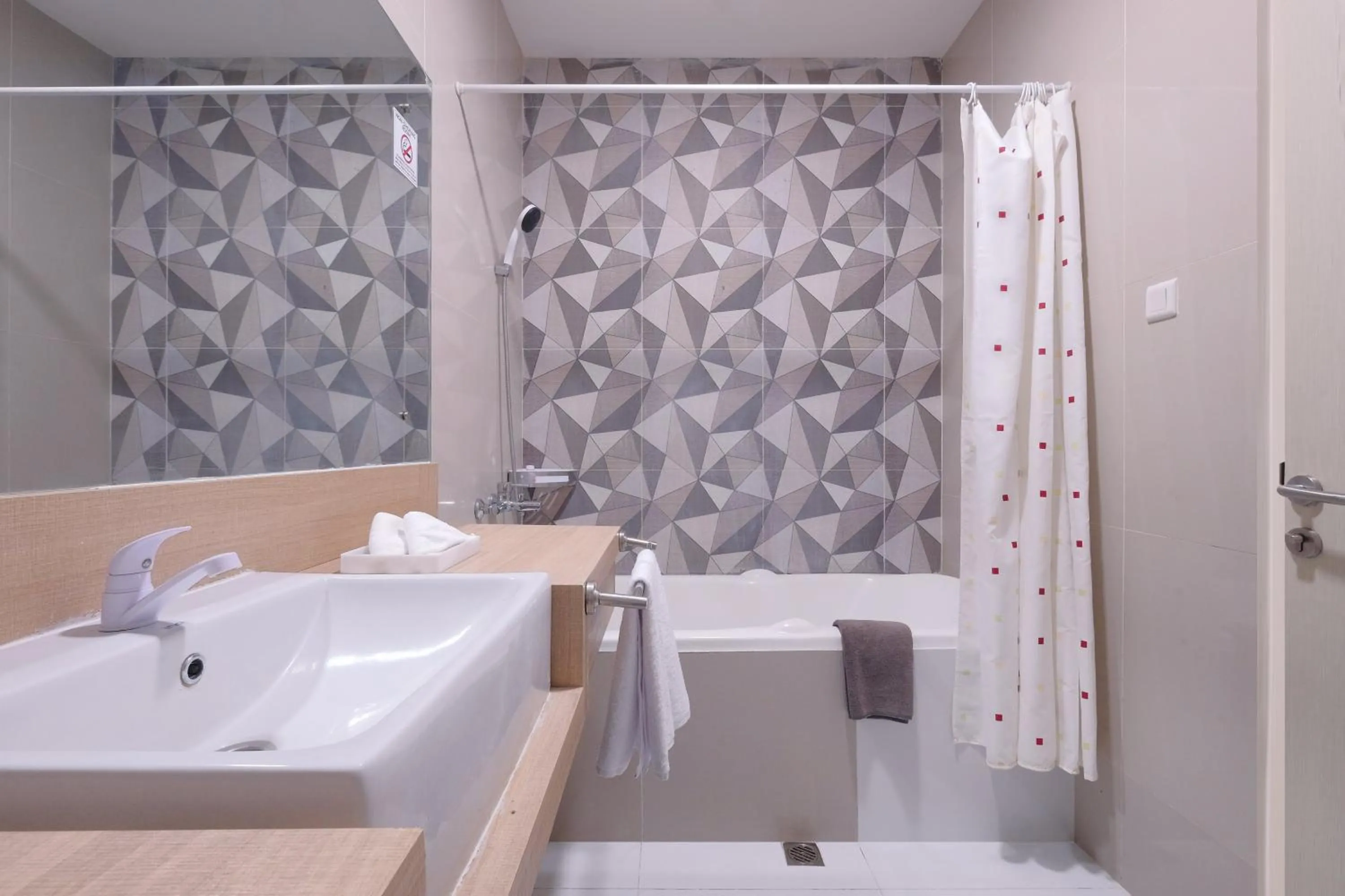 Bathroom in Premiere Hotel Tegal